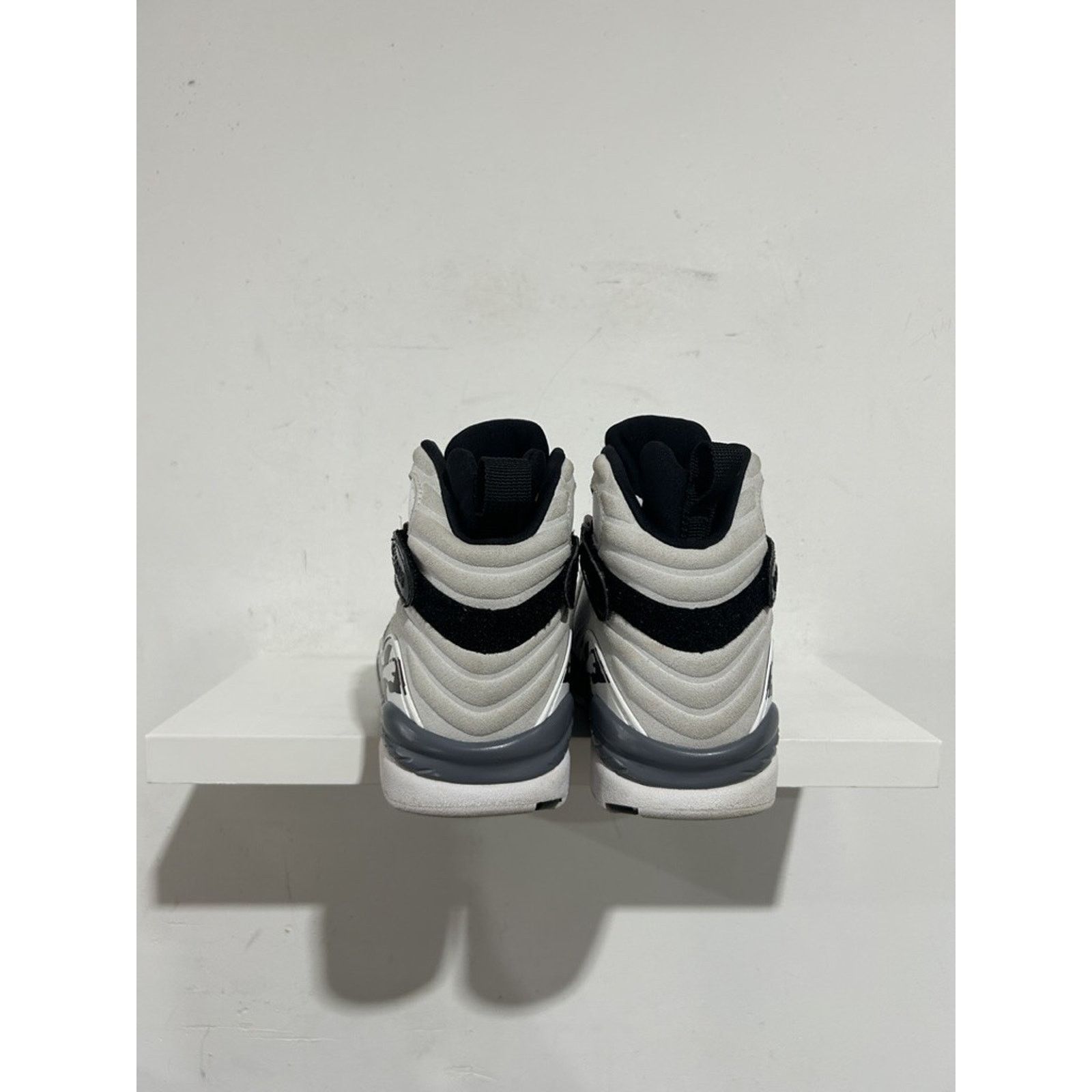 Jordan Brand JORDAN 8 WHITE BURGUNDY SIZE 8W (6.5M) PREOWNED Size US 8 / IT 38 - 4 Thumbnail