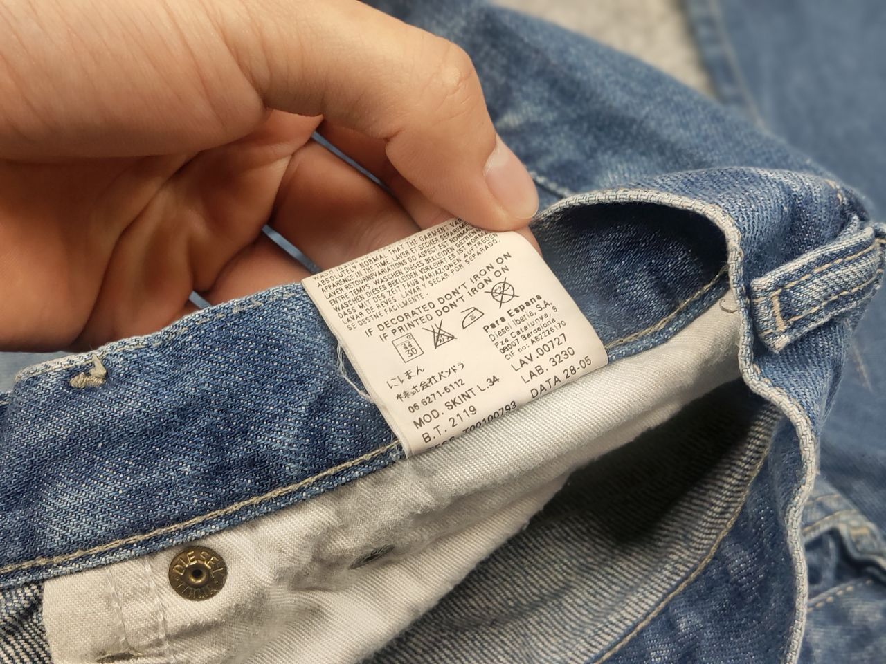 Diesel Vintage Diesel Industry Faded Denim Jeans Y2K Style Tapered Size US 32 / EU 48 - 17 Thumbnail
