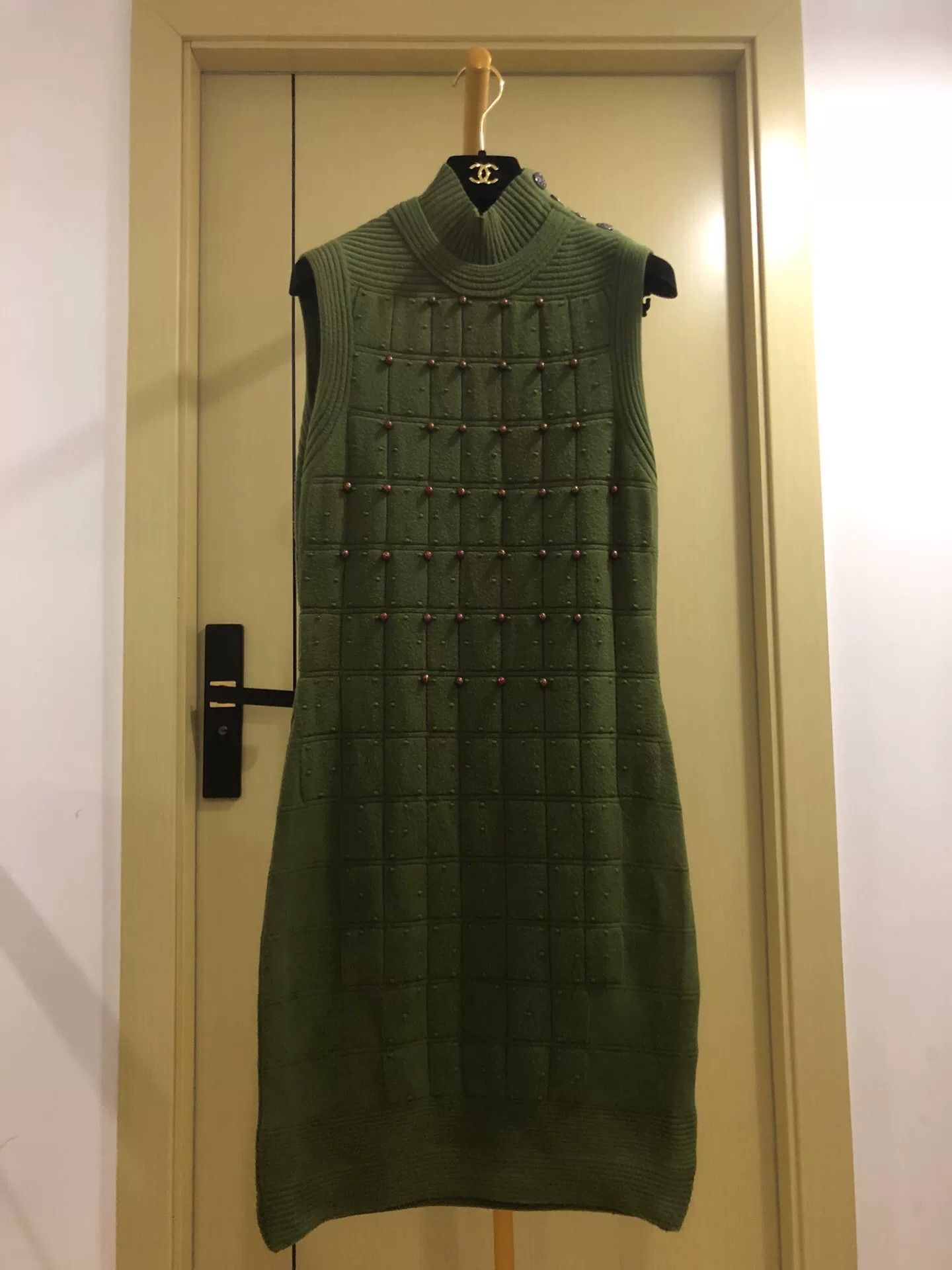 Chanel Chanel Sleeveless Knit Dress with Pearls Size S / US 4 / IT 40 - 1 Thumbnail