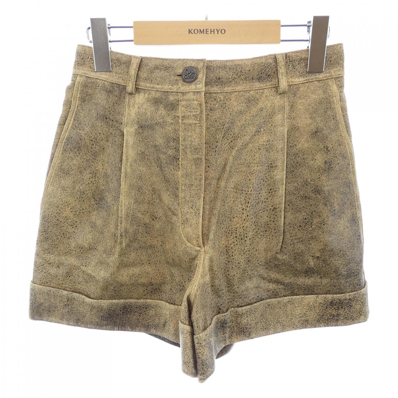 Chanel Chanel Chanel Shorts Textile Shorts P55576C00323 DUTY FREE for USA Size ONE SIZE - 1 Thumbnail