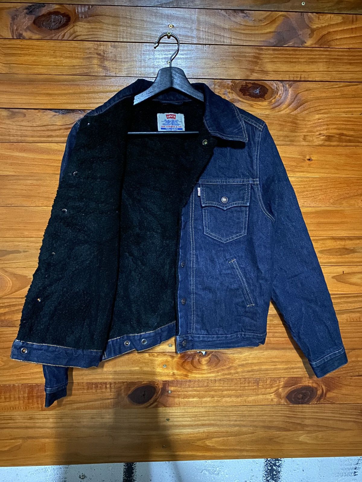 Levi's Vintage Levi’s Women’s Denim Jacket 90s Dark Wash Size M Size US S / EU 44-46 / 1 - 12 Thumbnail