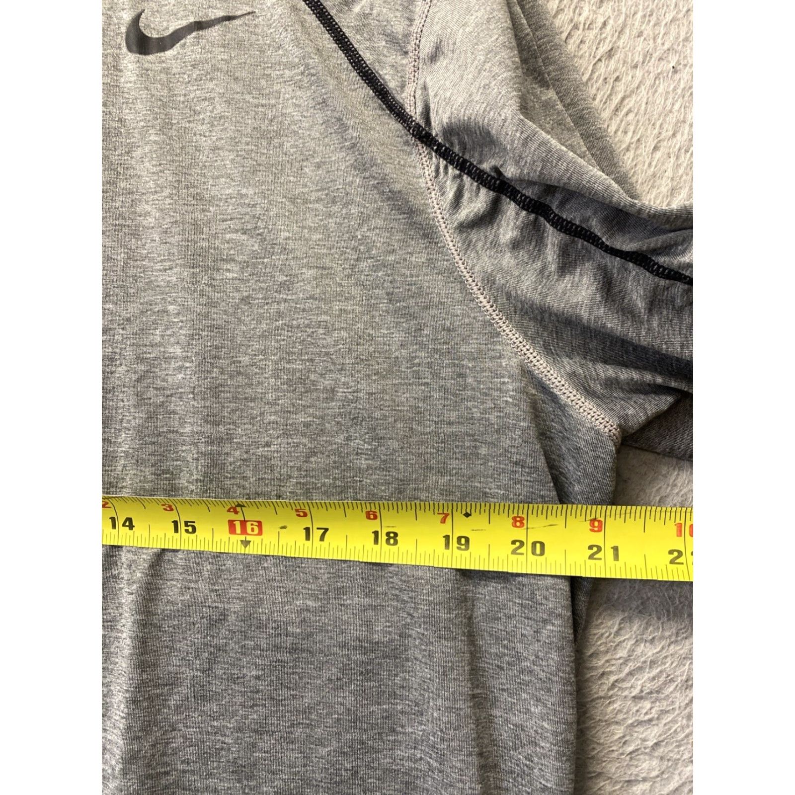 Nike Nike Pro Dri-Fit T-Shirt Men Large Gray Athletic Training Shortsleeve Crew Neck Logo Swoosh Size US L / EU 52-54 / 3 - 5 Thumbnail