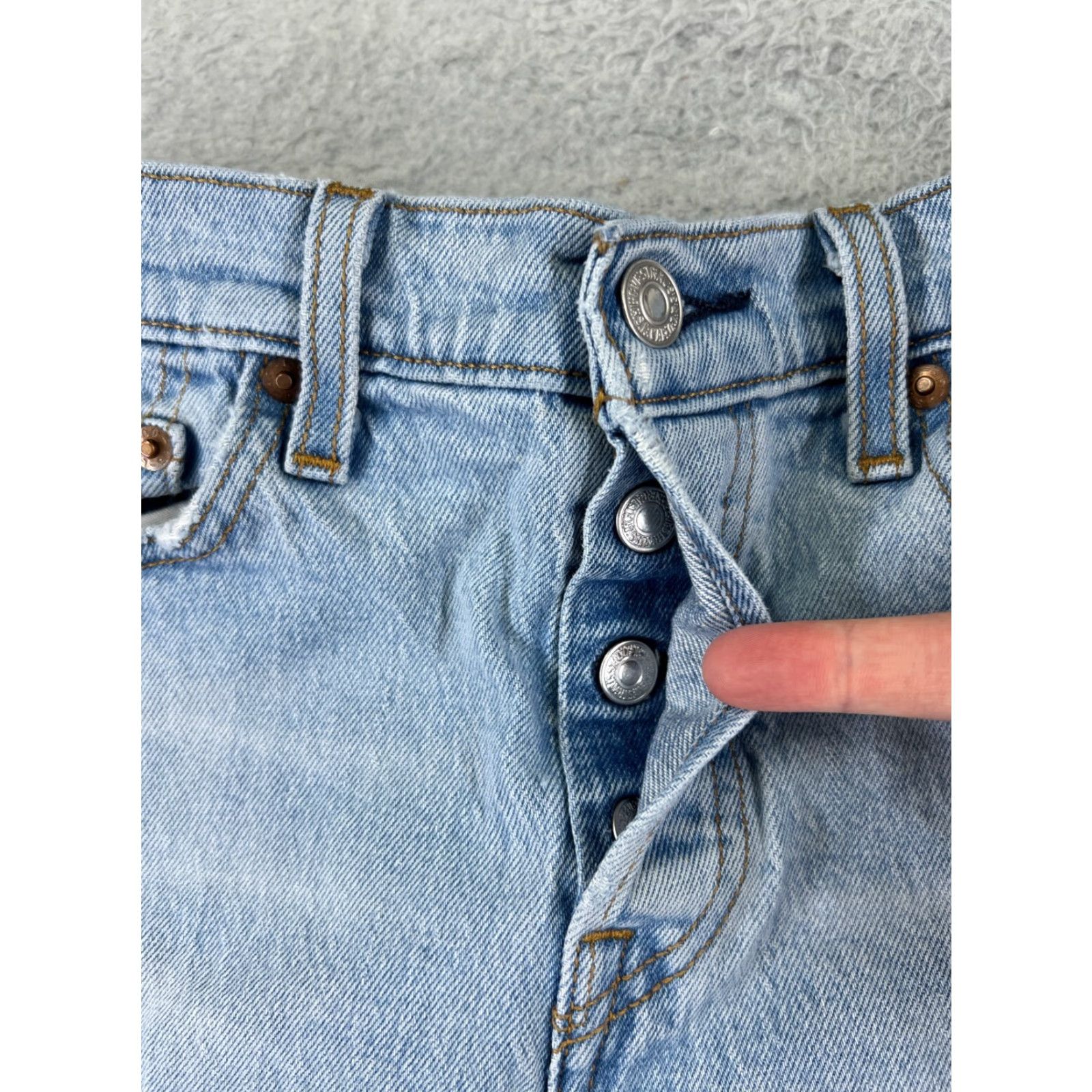 Levi's VINTAGE Levis Premium Jeans Womens 26 Blue Denim Wedgie Straight Button Fly Levi's Wedgie Fit 5-Pocket Retro Womens Jeans Size 26" / US 2 / IT 38 - 5 Thumbnail