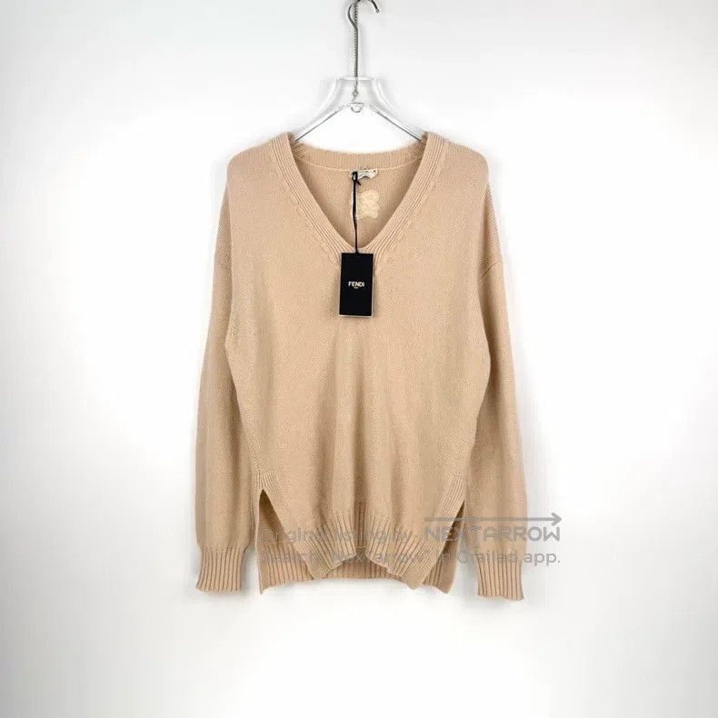 Fendi Fendi Nude Classic Logo Cashmere Sweater Size XXS / US 00 / IT 34 - 3 Thumbnail