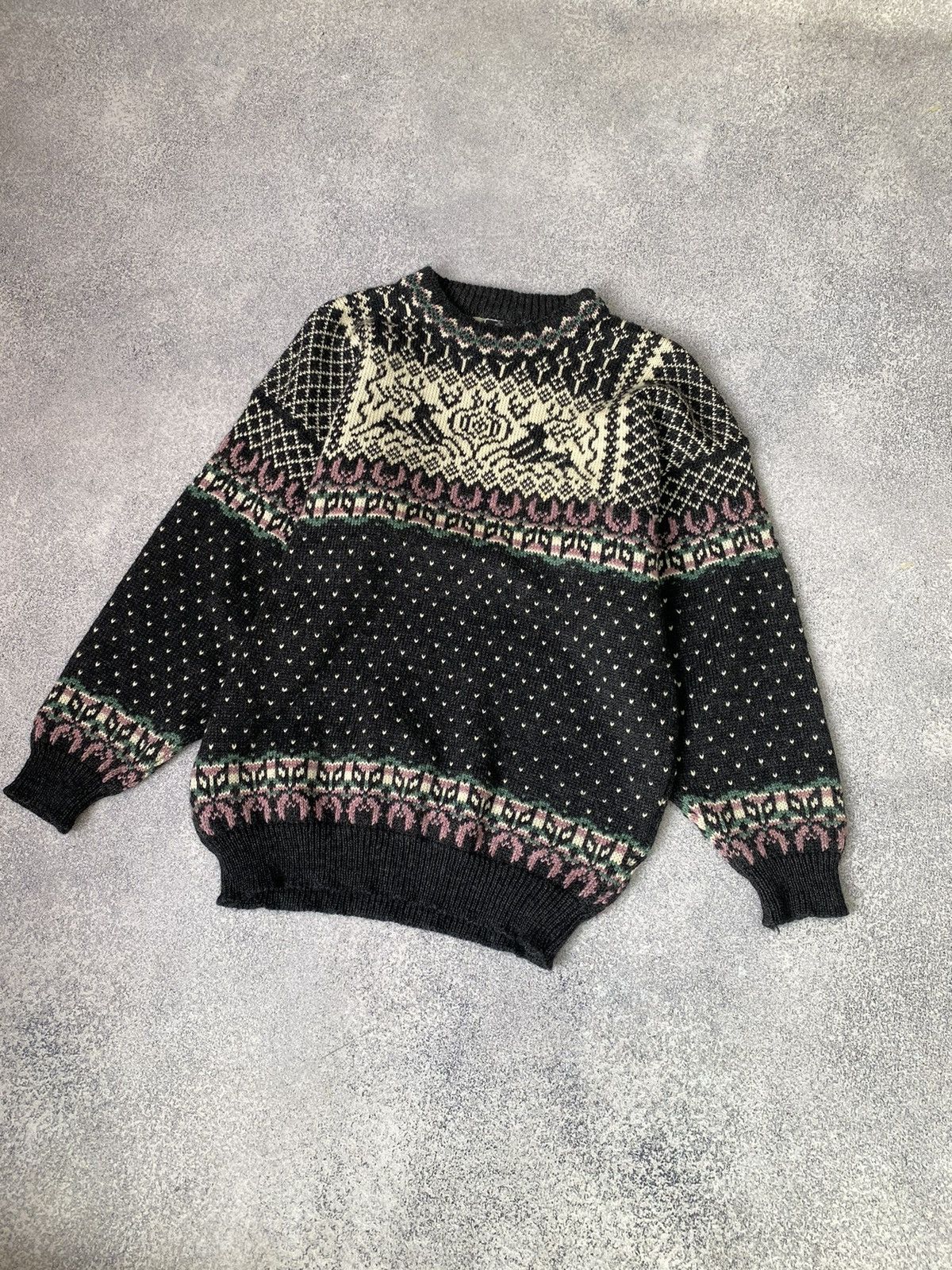 Dale Of Norway × Vintage Vintage DALE OF NORWAY Deer Fair Isle Wool Knit Ski Sweater Size US L / EU 52-54 / 3 - 4 Thumbnail