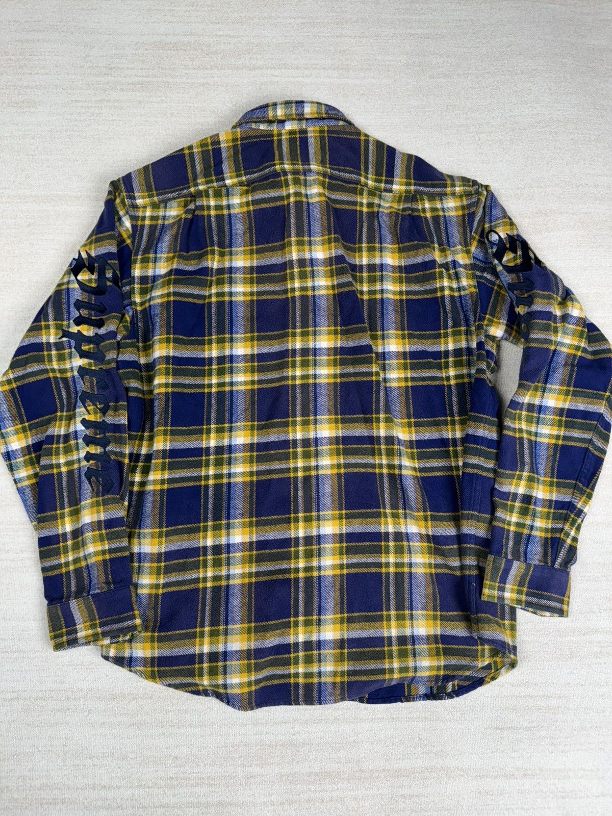 Supreme Supreme old english embroidered flannel Size US L / EU 52-54 / 3 - 6 Thumbnail