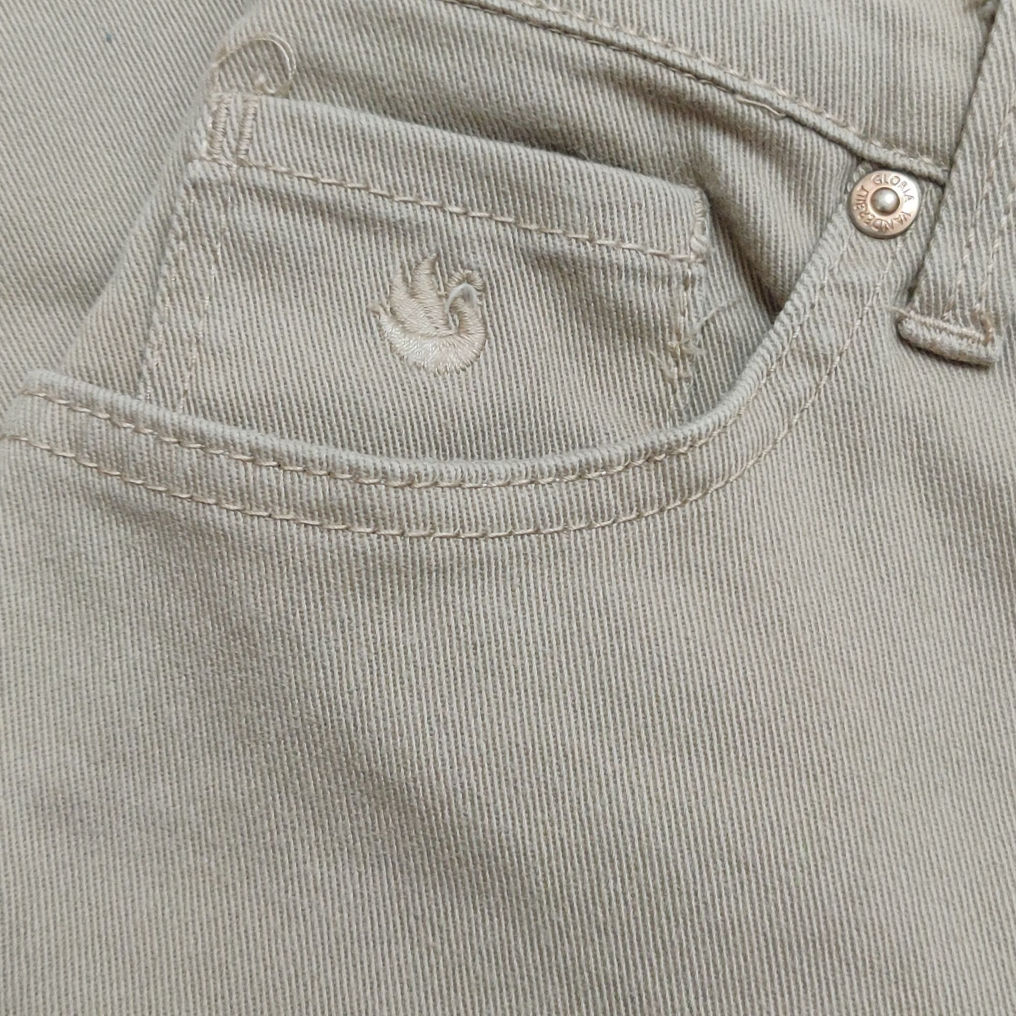 Gloria Vanderbilt Gloria Vanderbilt Amanda Skimmer Jeans Embellished Cropped D Size 28" / US 6 / IT 42 - 7 Thumbnail