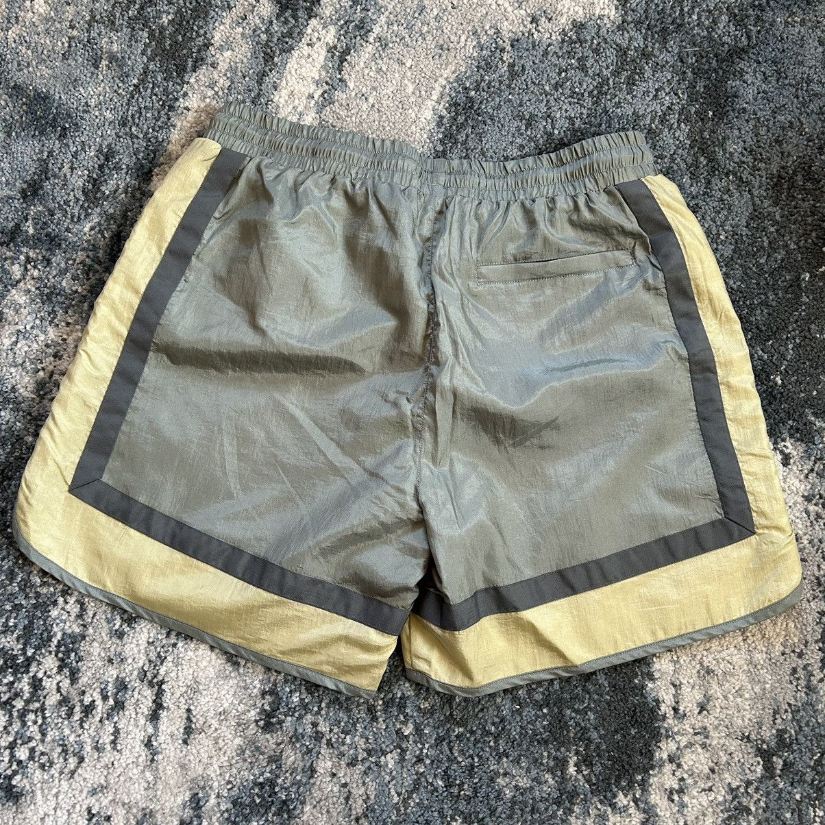 Kith × Ronnie Fieg 2024 SPRiNG KiTH WASHED NYLON DYLAN SHORTS REVERiE Size US 33 - 13 Thumbnail