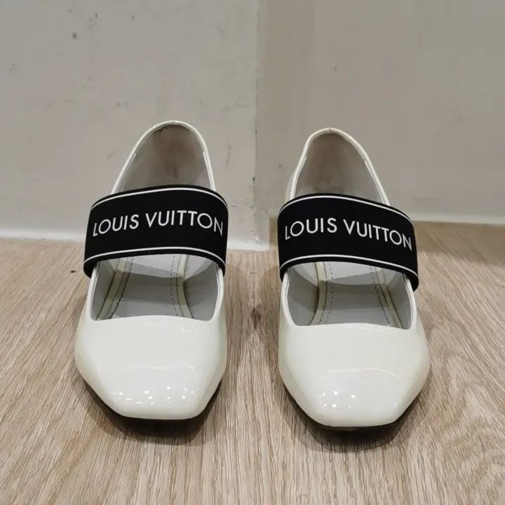 Louis Vuitton Louis Vuitton White and Black Heeled Shoes -2508 Size US 5 / IT 35 - 2 Thumbnail