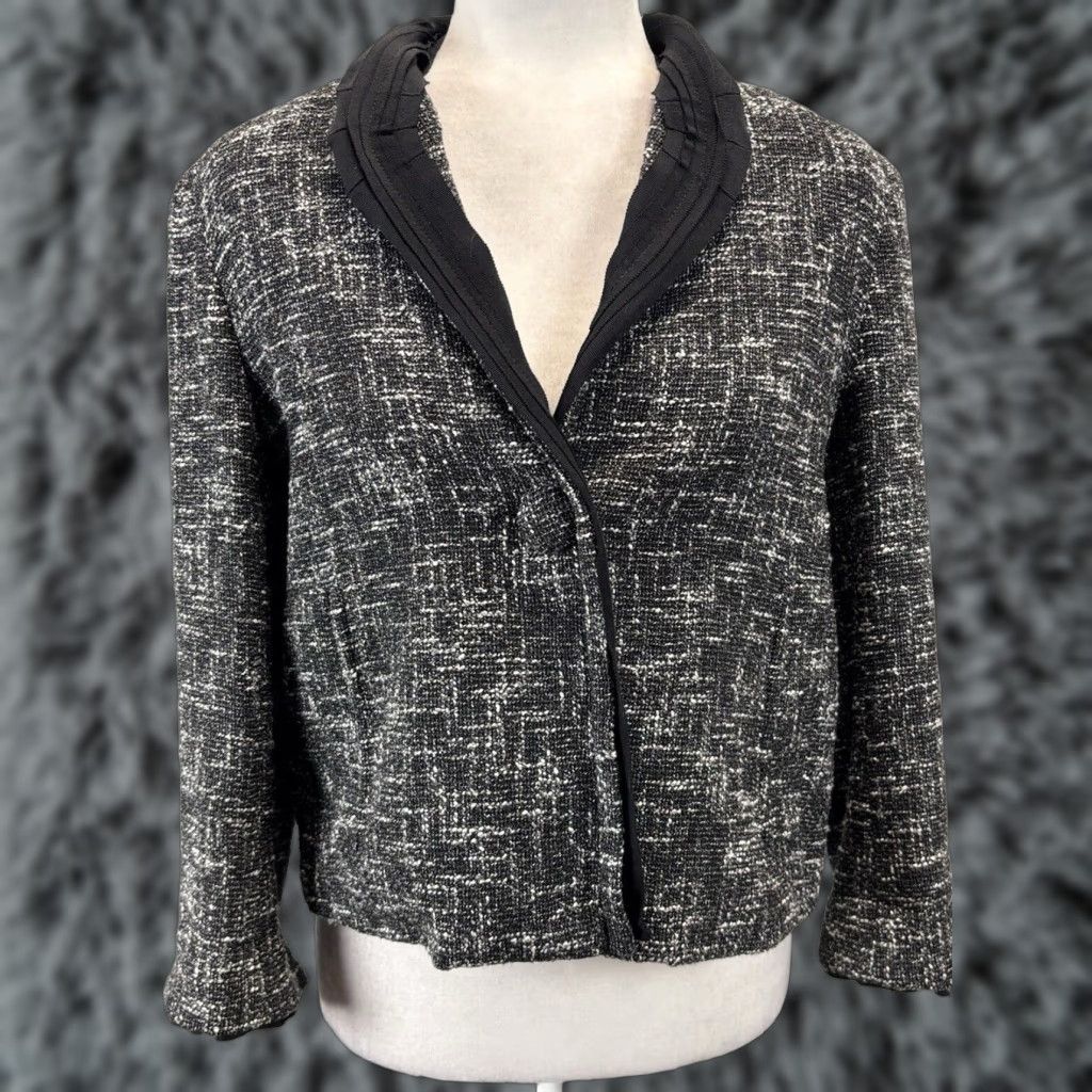 Talbots VINTAGE Talbots Blazer Jacket Sz 8 Women’s Black White Tweed Like Career Blazer, Jacket, Classic, Preppy, Business, Fall Spring Winter Womens Size M / US 6-8 / IT 42-44 - 1 Thumbnail