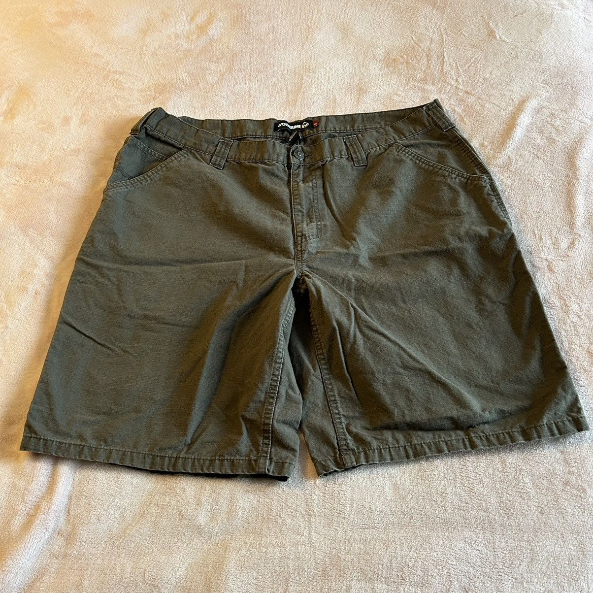 Wolverine Wolverine ripstop utility dark gray shorts size 40 Size US 40 / EU 56 - 1 Thumbnail