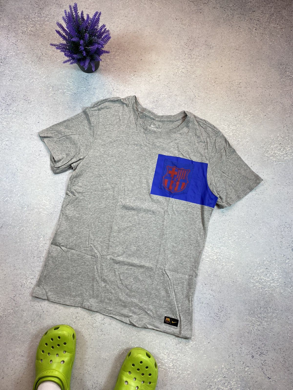 Nike Nike FC Barcelona Men’s Grey T-shirt With Logo Size Large Size US L / EU 52-54 / 3 - 1 Thumbnail