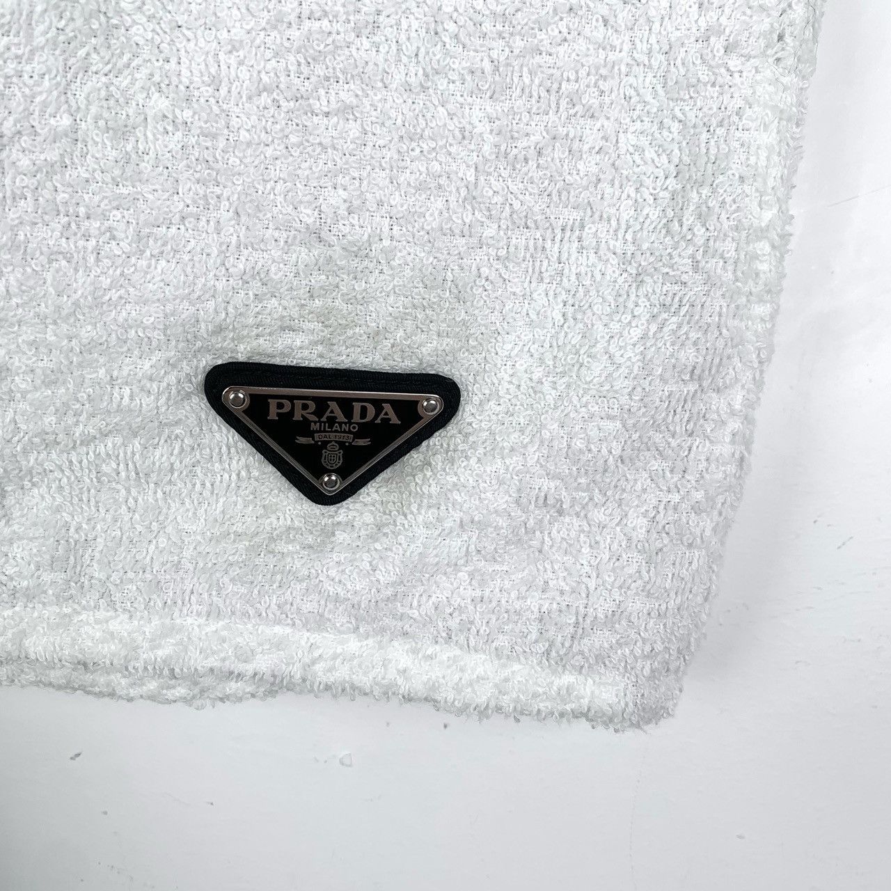 Prada Prada 21SS White Terry Cotton Casual Shorts K26WX Size 26" / US 2 / IT 38 - 4 Thumbnail