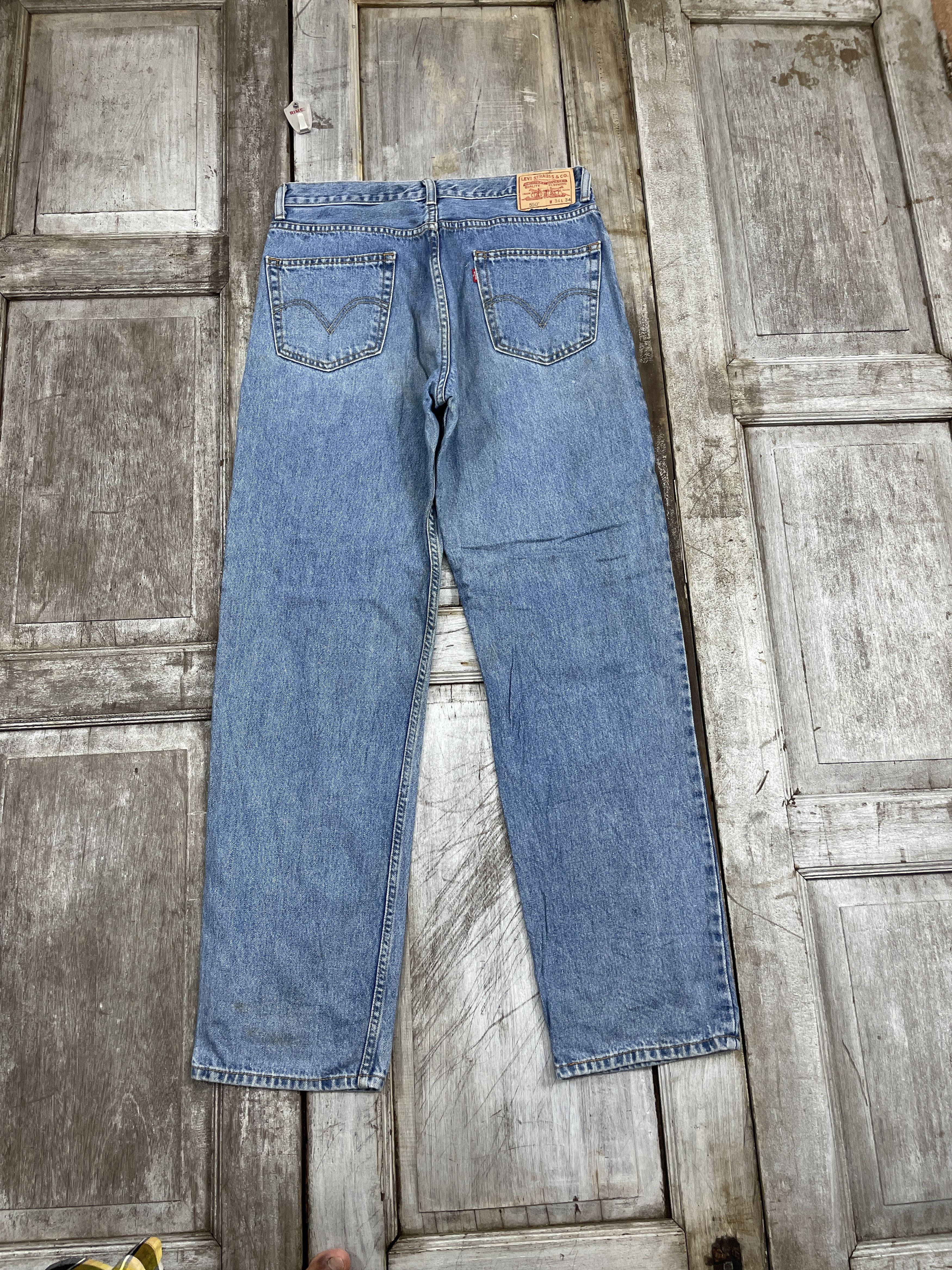 Levi's × Vintage Vintage Levi's 550 Faded Jeans WC 376 Size US 33 - 2 Thumbnail