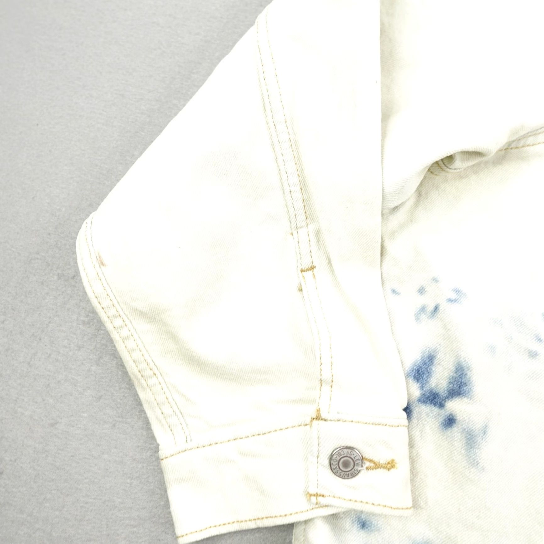 Levi's Levi's Jacket Womens 3X Blue White Acid Wash Denim Trucker Type 3 Coat Red Tab Jacket Size XXL / US 16-18 / IT 52-54 - 6 Thumbnail
