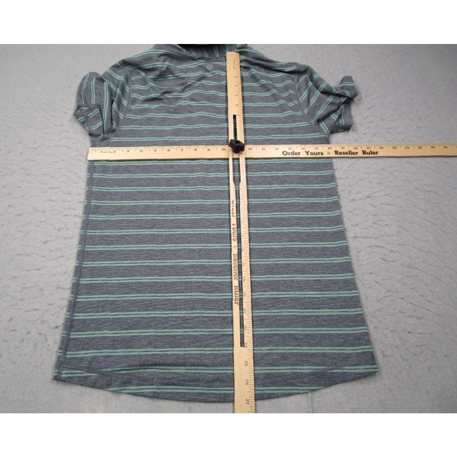 Lululemon Lululemon Shirt Mens Small Blue Stripe Polo Stretch Active Work Performance Golf Shirt Size US S / EU 44-46 / 1 - 4 Thumbnail