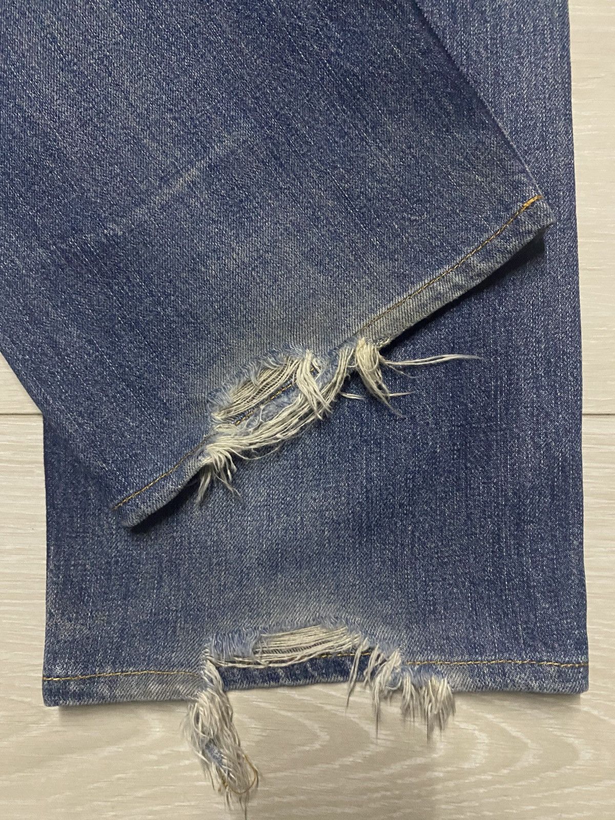 Levi's Vintage Levis 503 Button J09 Distressed Wide Leg Baggy Jeans Size US 31 - 13 Thumbnail