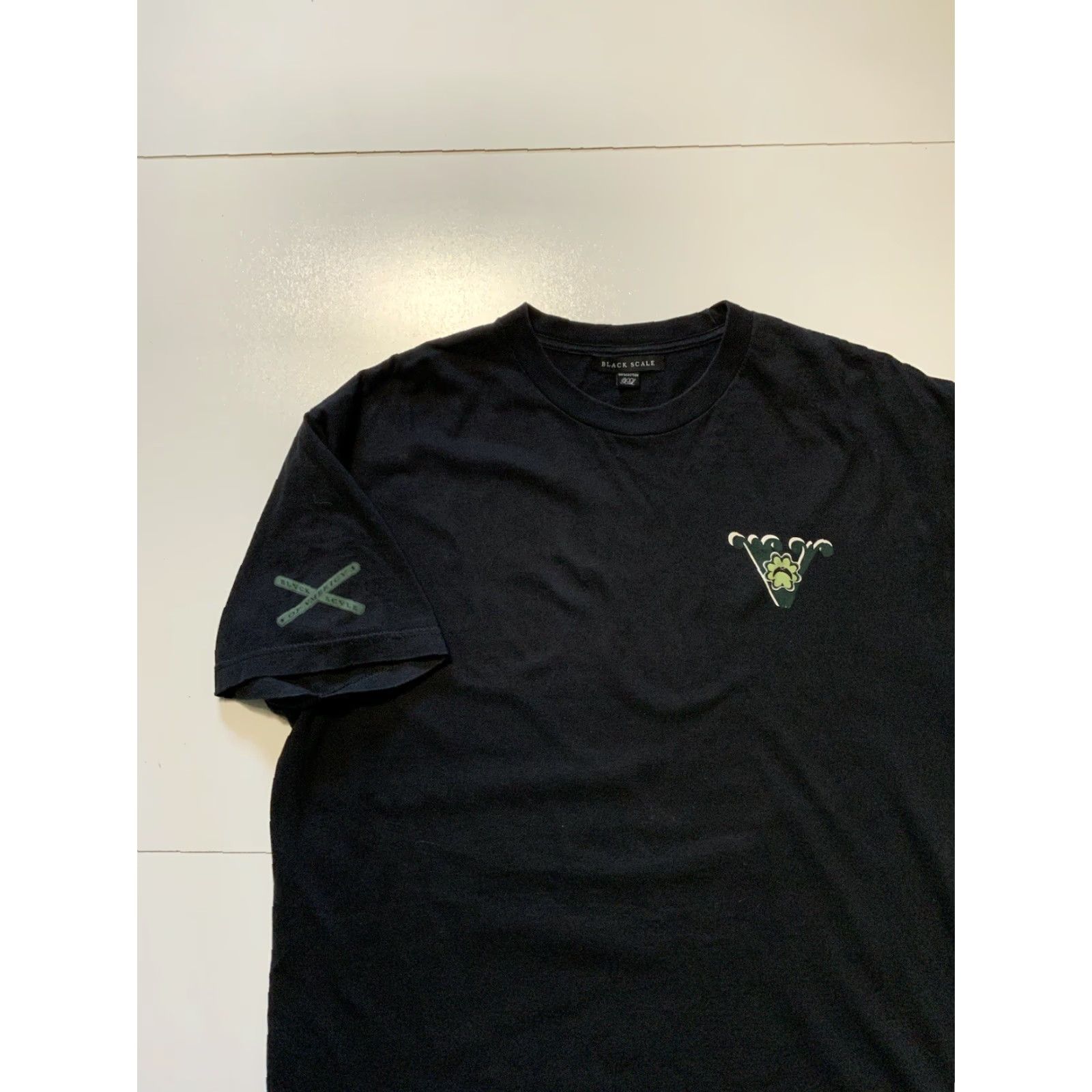 Black Scale VINTAGE Black Scale Blvck Scvle Of Vmericv V Black/Green Graphic S/S Crewneck T-Shirt XL Size US XL / EU 56 / 4 - 4 Thumbnail