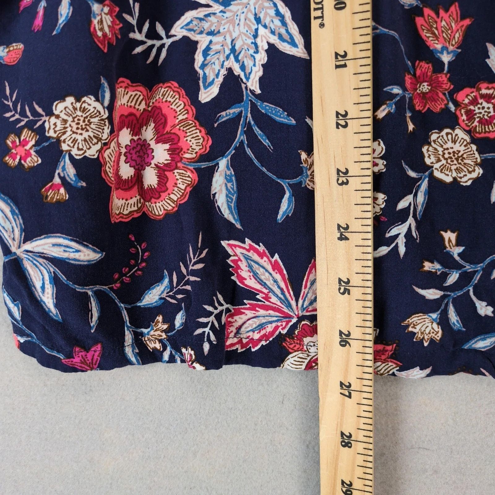 Old Navy Old Navy Blue Floral Print Rayon Tank Top Women's XL Flowy Size XL / US 12-14 / IT 48-50 - 5 Thumbnail