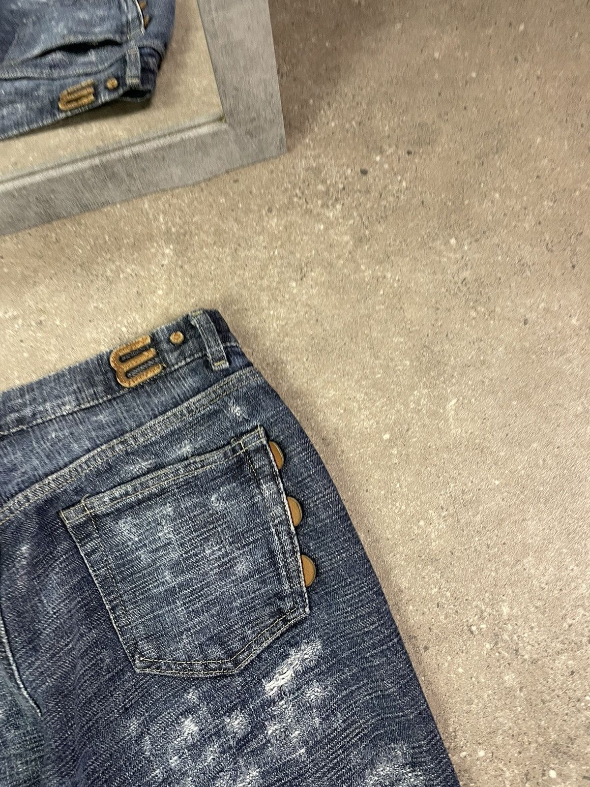 If Six Was Nine × Japanese Brand × Le Grande Bleu (L.G.B.) Vintage Y2K e Play Distressed denim Flared Jeans Pants Size US 28 / EU 44 - 5 Thumbnail