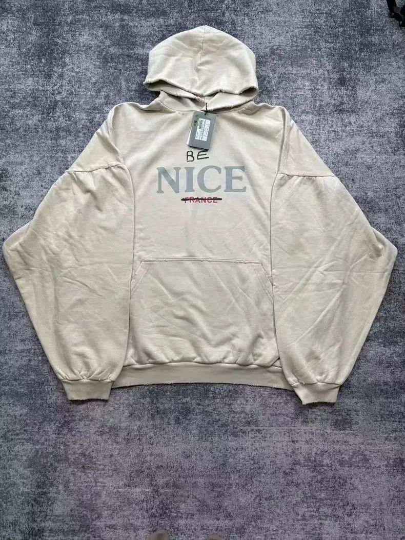 Balenciaga Balenciaga Be Nice Beige Sweatshirt Size US L / EU 52-54 / 3 - 1 Thumbnail