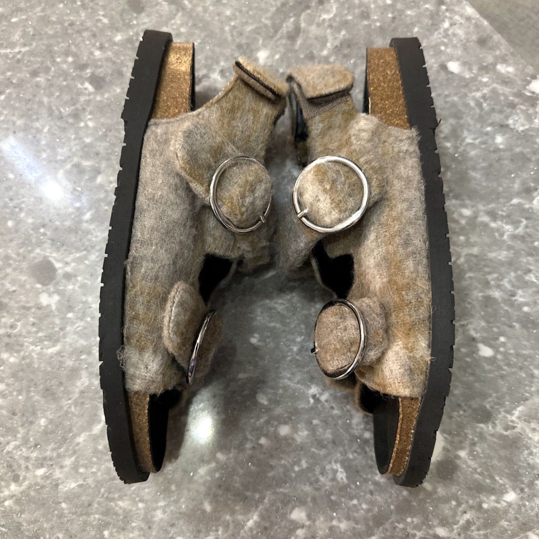 Zara ZARA BUCKLED FLAT SANDALS WITH FUR-LINED STRAPS Women Flat EU 39 US 8 Beige Vintage No 8-8.5 Casual Size US 8 / IT 38 - 3 Thumbnail