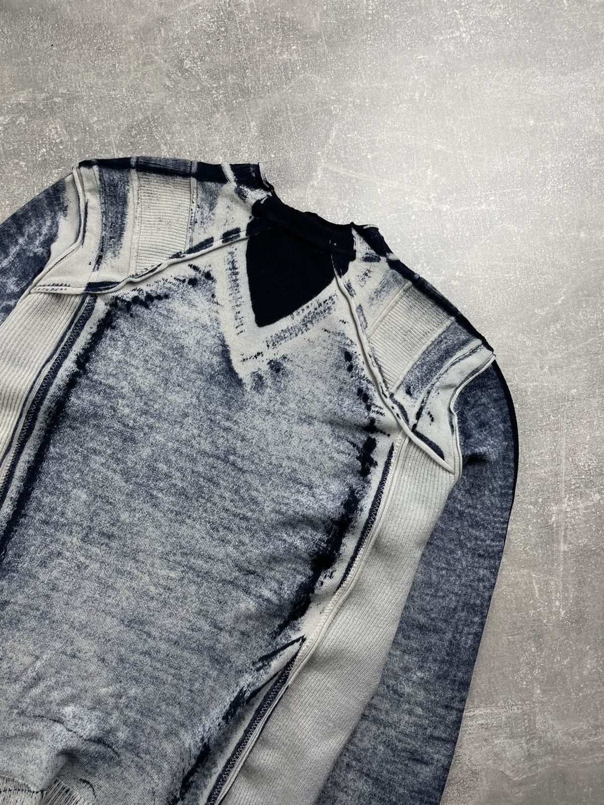 Just Cavalli Just Cavalli Paneled Knit V Neck Sweater Contrast Stitching Size US M / EU 48-50 / 2 - 9 Thumbnail