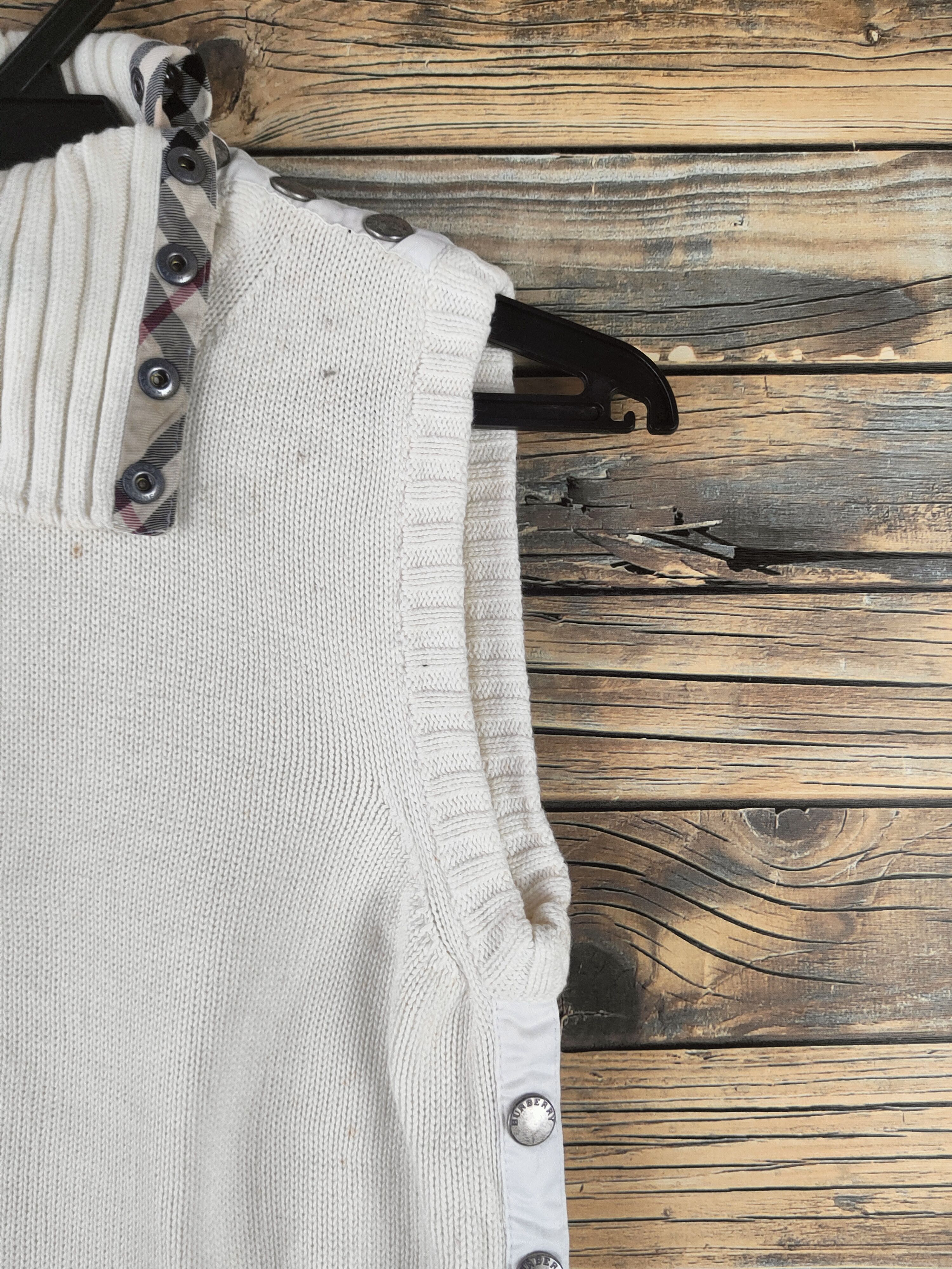 Burberry DL Burberry White Sleeveless Knitwear Sweatshirts #46-609 Size S / US 4 / IT 40 - 6 Thumbnail
