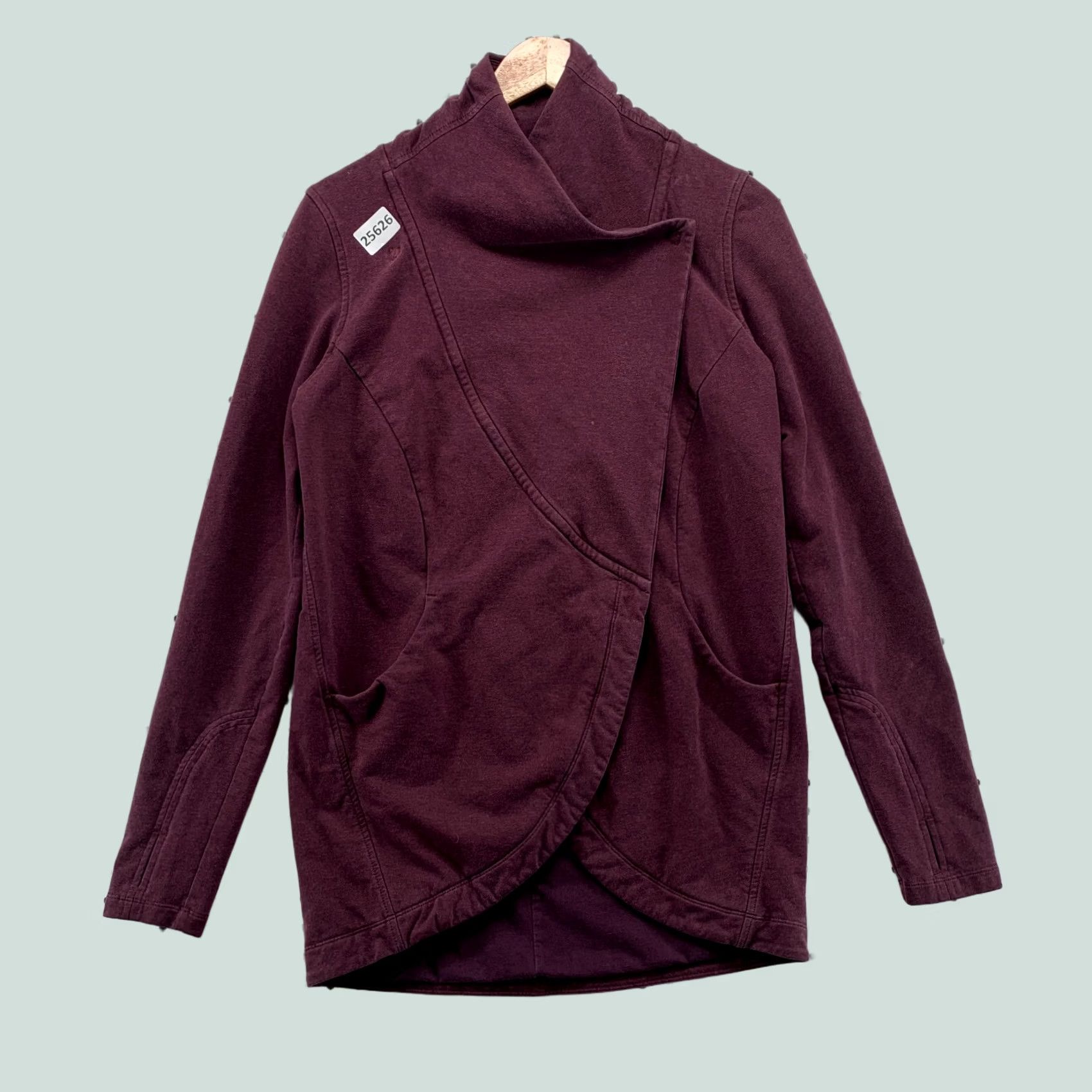 Lululemon Lululemon Sweater Womens 6 Red Jacket Size Thats Wrap Snap Stretch Pockets 19x33 Size M / US 6-8 / IT 42-44 - 1 Thumbnail