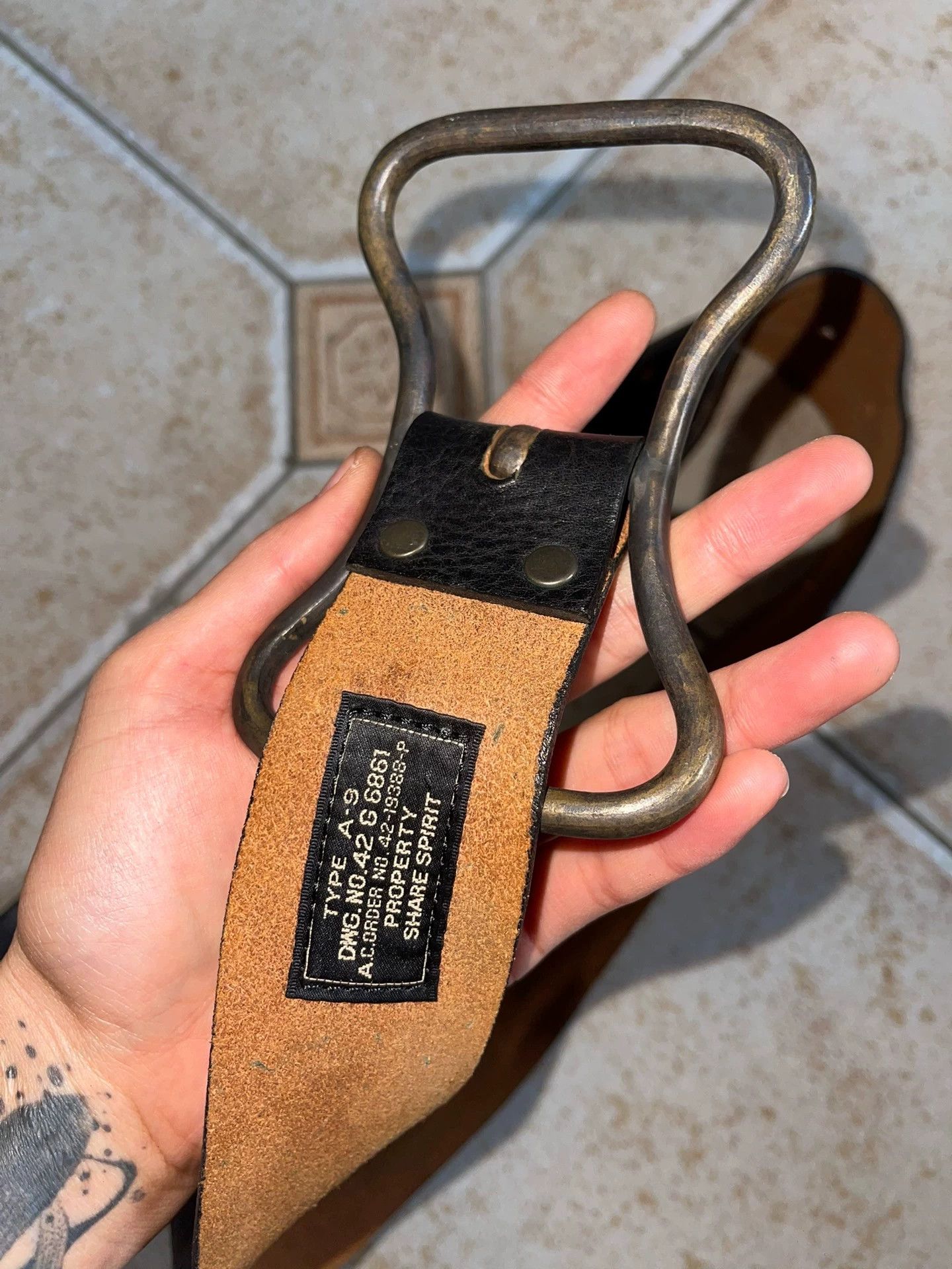 Share Spirit Homme share spirit oversized irregular leather belt Size ONE SIZE - 4 Thumbnail