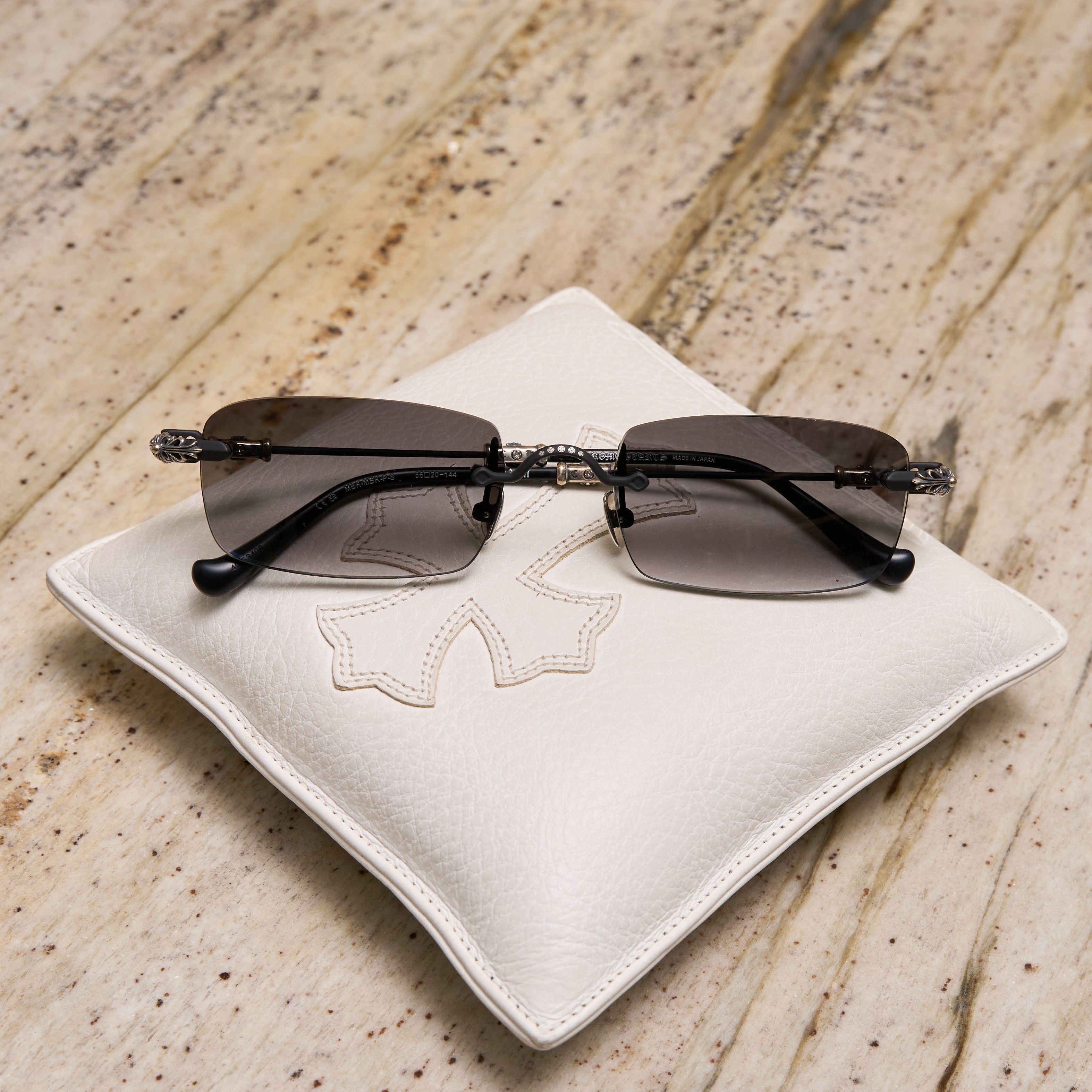 Chrome Hearts CHROME HEARTS PILLS III MATTE BLACK/MATTE BLACK-Plastic-Sun Size ONE SIZE - 2 Thumbnail