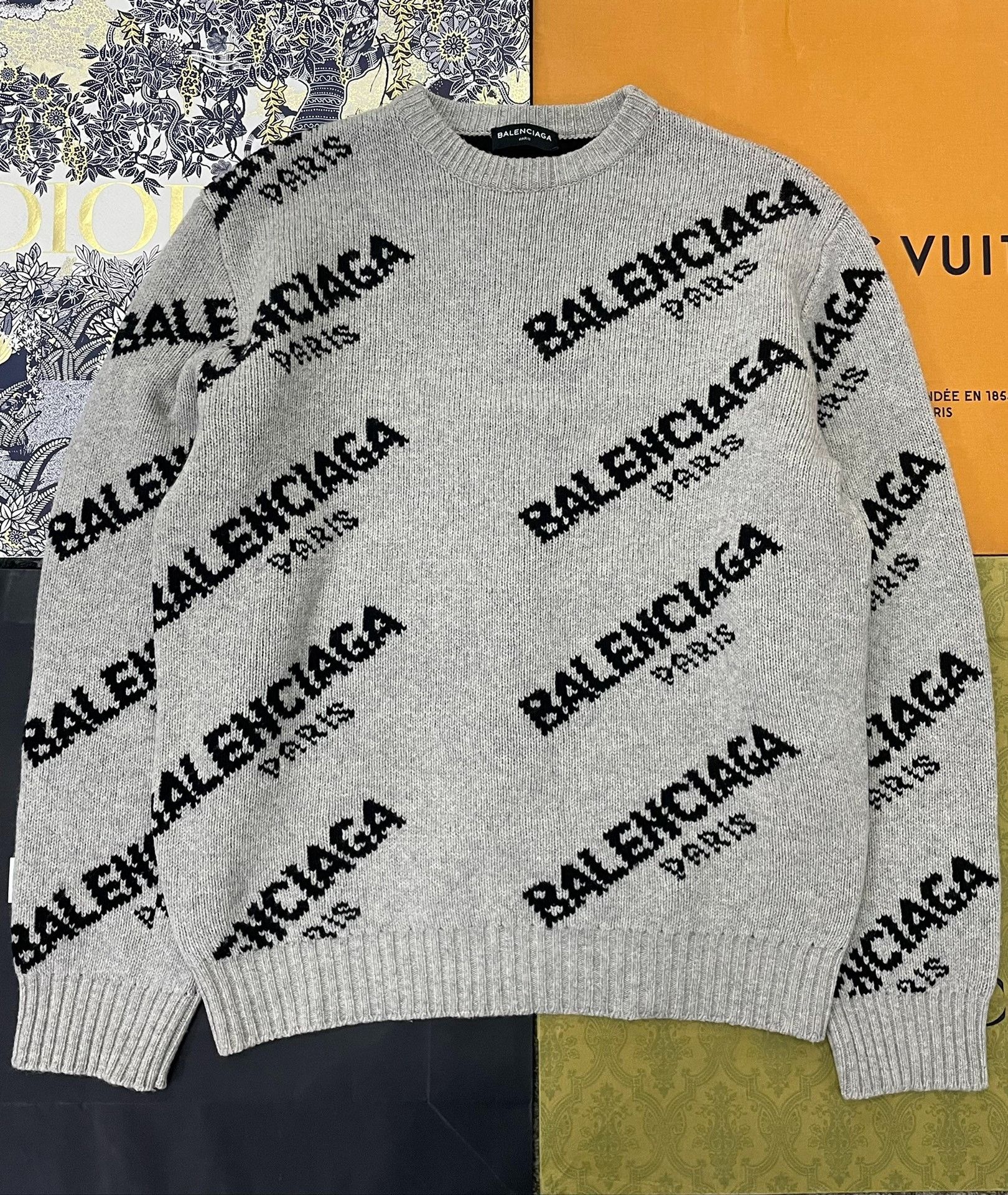 Balenciaga Balenciaga grey monogrammed big logo sweater 2501-Nextarrow Size US M / EU 48-50 / 2 - 1 Thumbnail