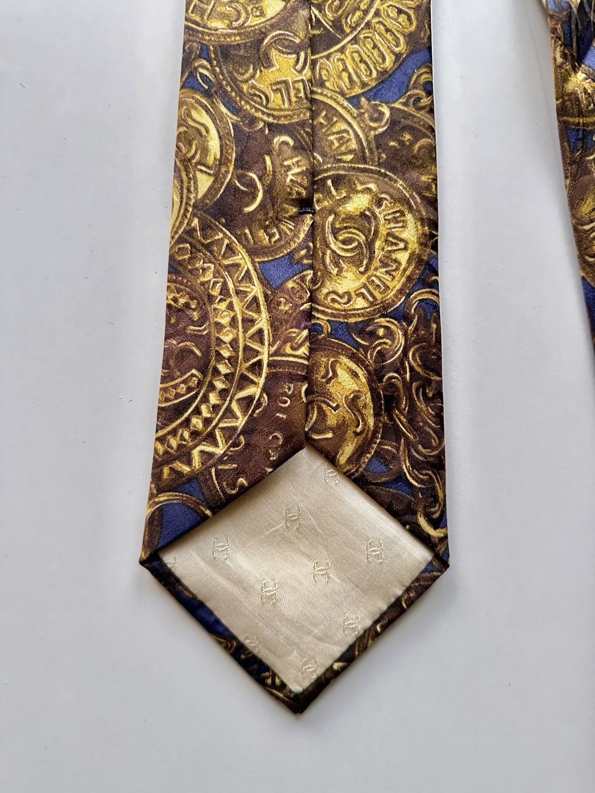 Chanel Chanel Paris Vintage Silk Tie Baroque Coin Print Size ONE SIZE - 7 Thumbnail