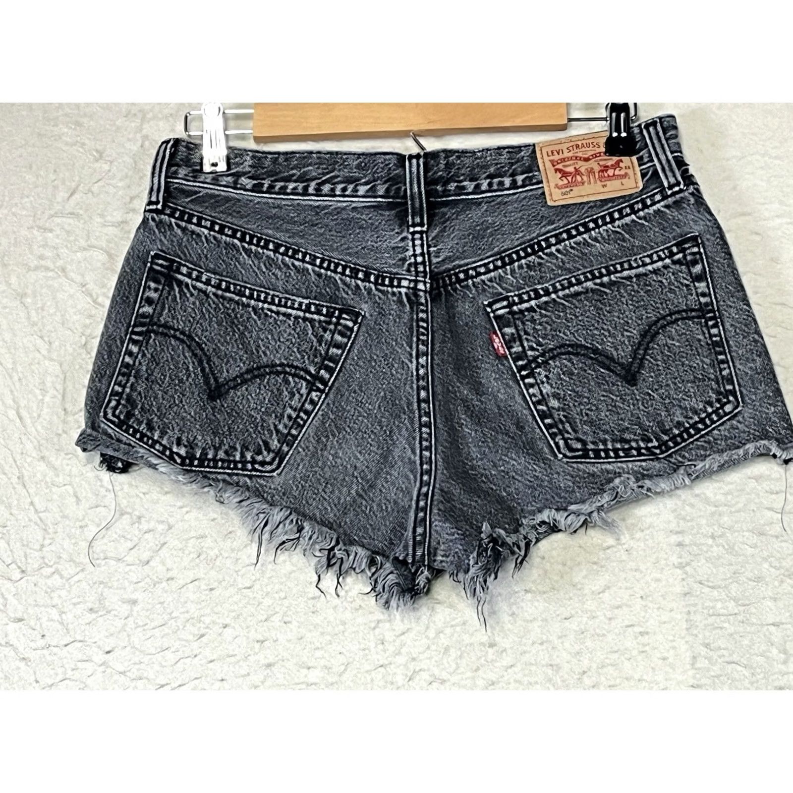 Levi's Levi’s Premium 501 High Rise Cutoff Shorts Washed Black Button Fly Size 27 Womens Denim 90s Classic Vintage No N/A Size 27" / US 4 / IT 40 - 2 Thumbnail