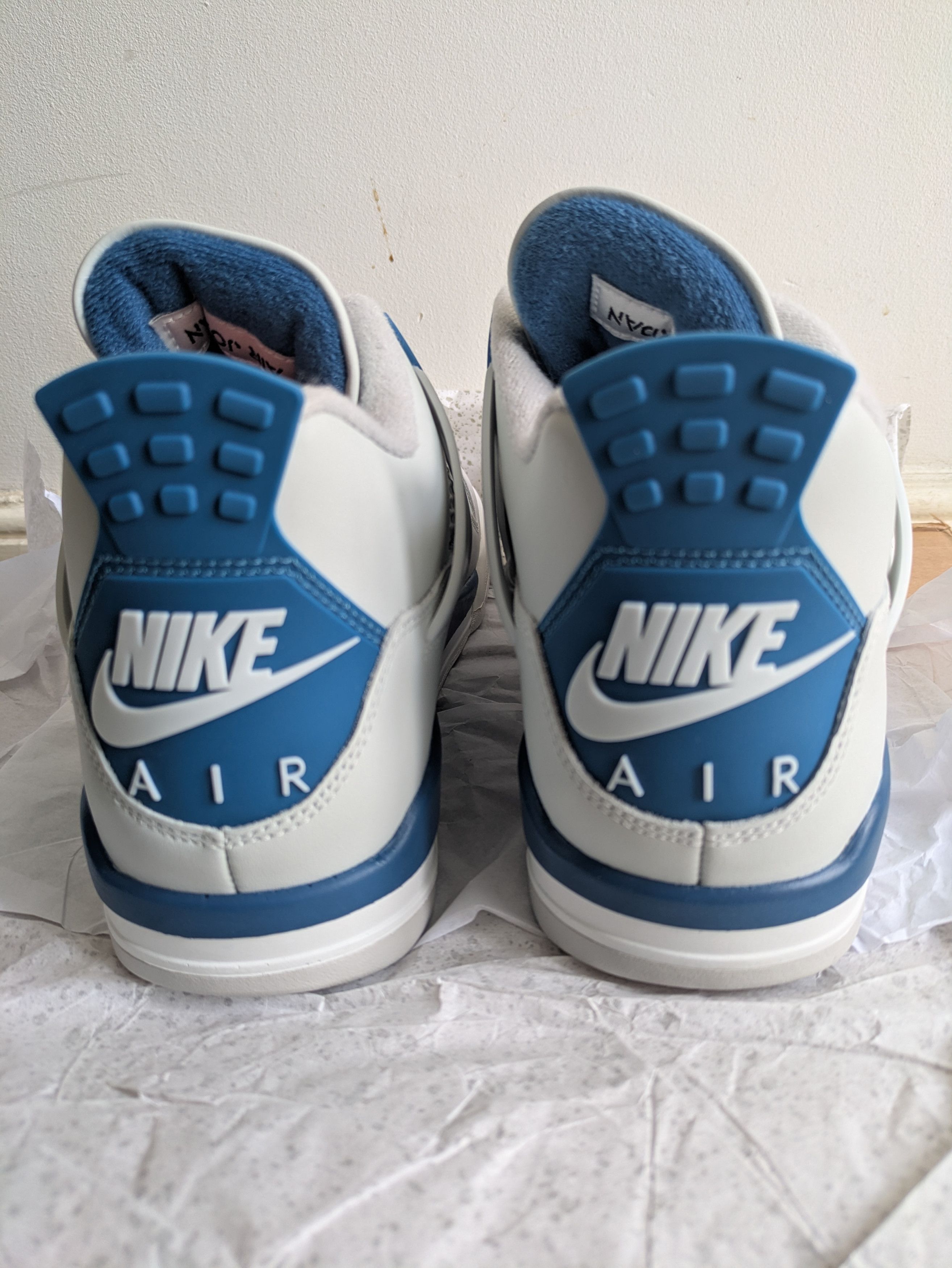 Jordan Brand Air Jordan 4 Retro 'Military Blue' Size US 10 / EU 43 - 3 Thumbnail