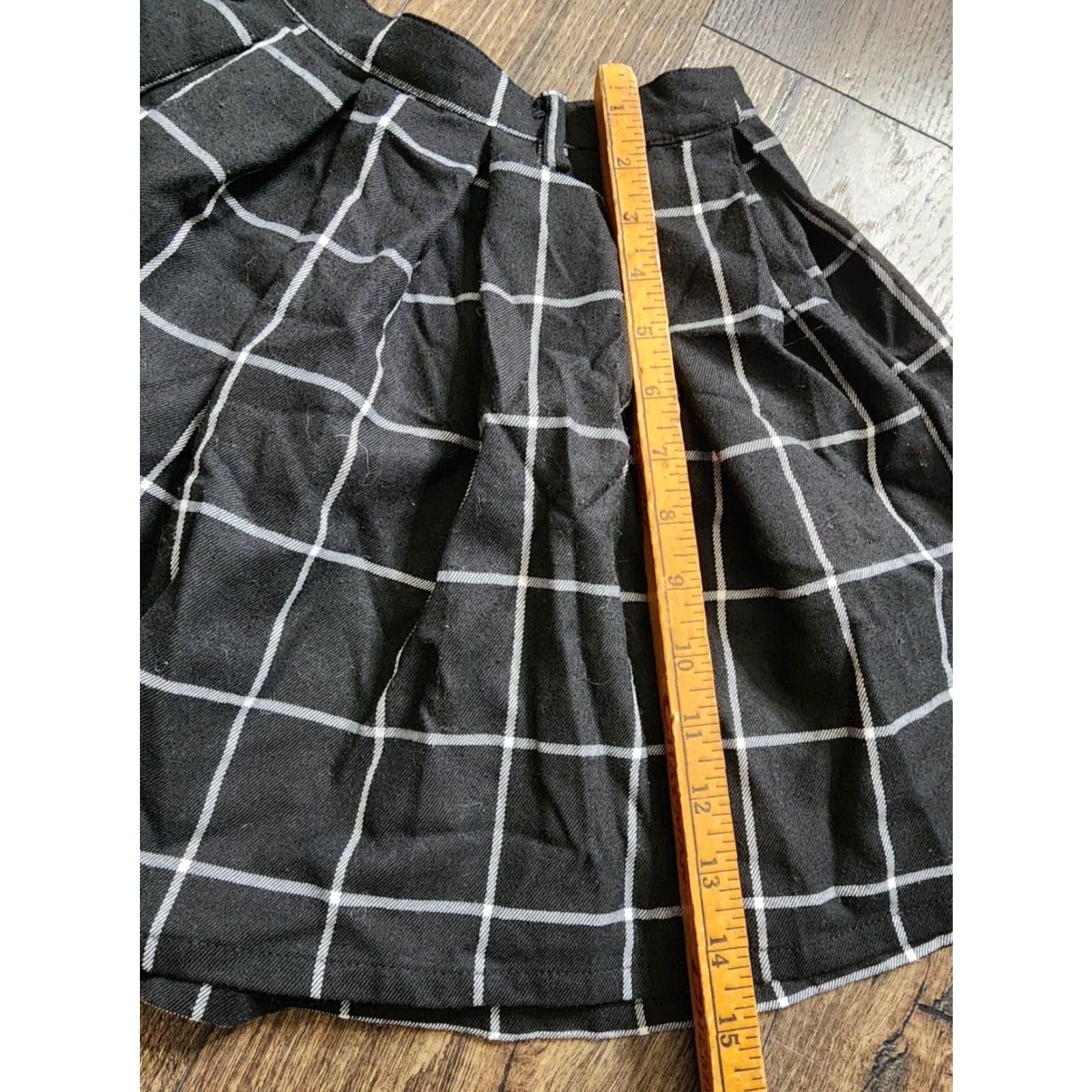 Hot Topic HOT TOPIC XS Mini Skirt Black Plaid Tartan Grunge Goth Skater Emo Size 26" / US 2 / IT 38 - 3 Thumbnail