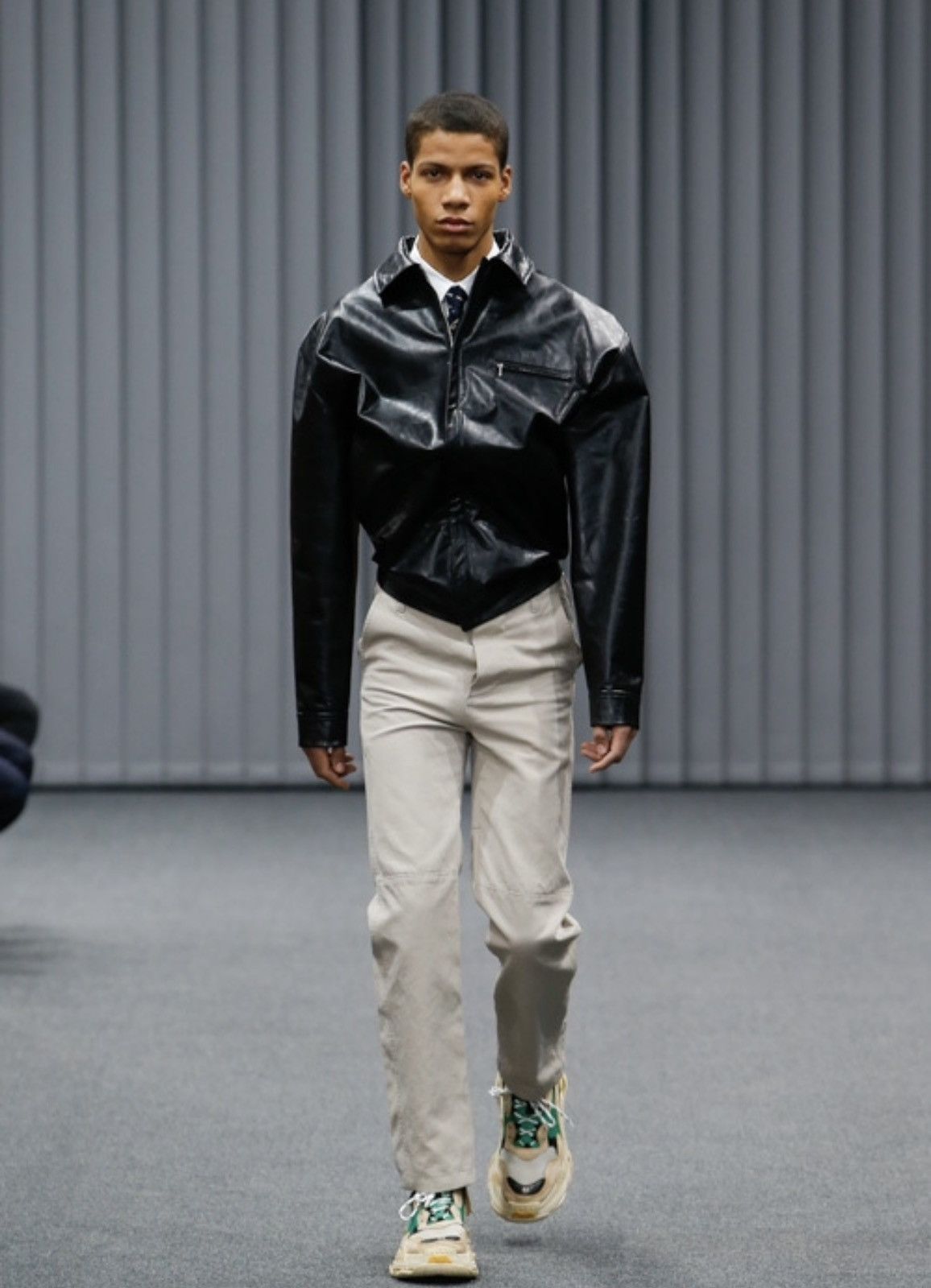 Balenciaga BALENCIAGA 2017AW ×DEMNA cropped zip up work jacket Size US M / EU 48-50 / 2 - 1 Thumbnail