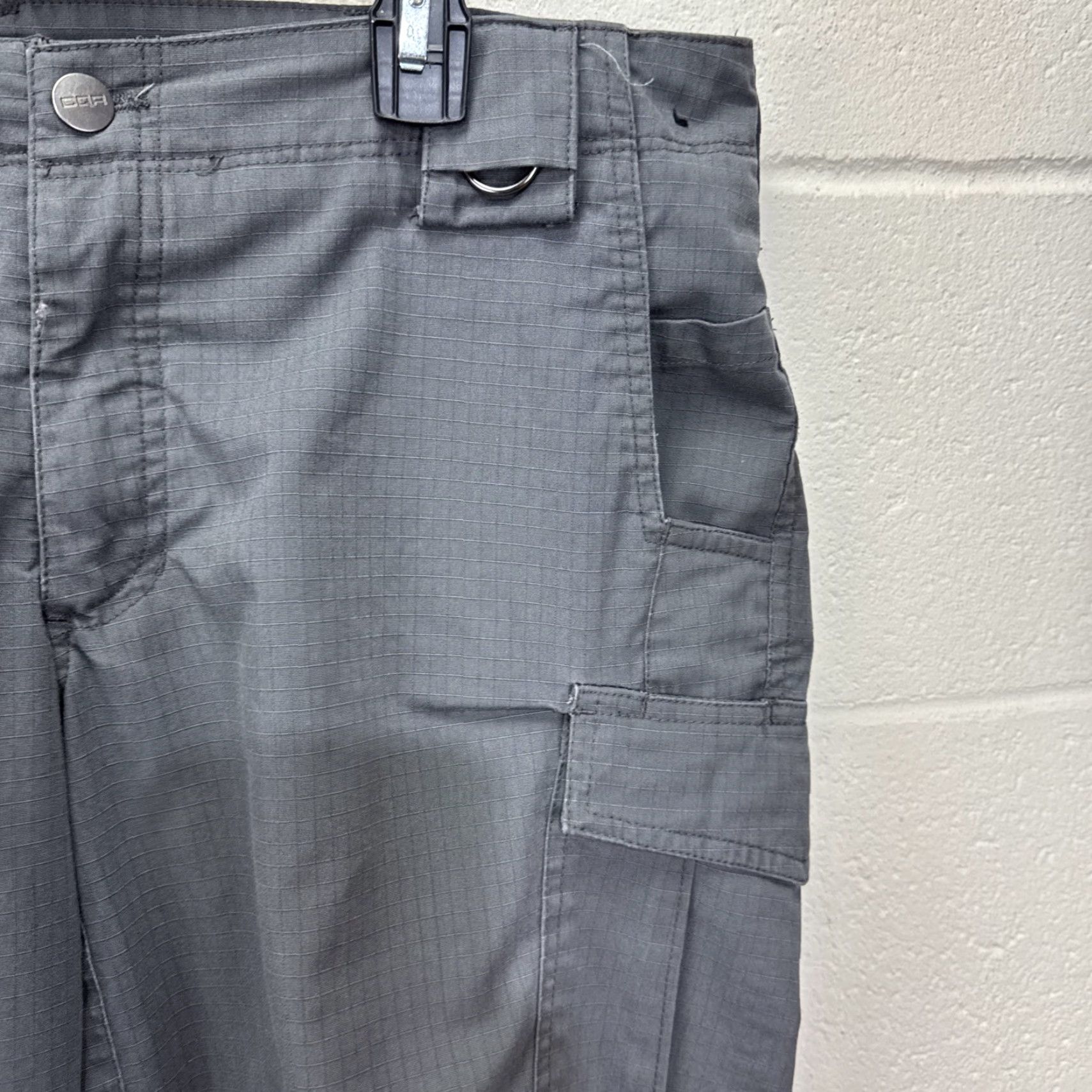Vintage CQR Mens Cargo Pants Straight Leg Ripstop Outdoor Gray Size 34x28 34 Regular Water Resistant Pockets Khaki 2000s Tactical Men’s Pants Size US 34 / EU 50 - 3 Thumbnail