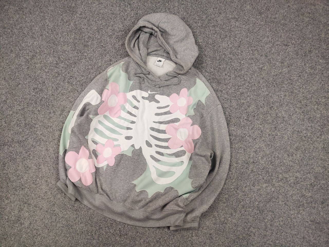 Nike Vintage Nike Skeleton Embroidered Logo Grey Oversized Hoodie Size M / US 6-8 / IT 42-44 - 4 Thumbnail