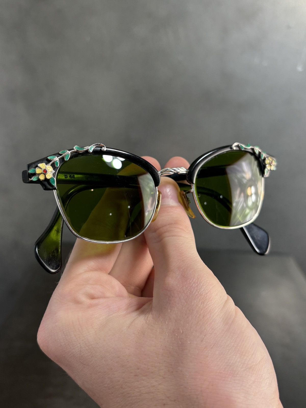 American Optical × Vintage 1960s American Optical Sunglasses True Vintage Ornate Floral Size ONE SIZE - 1 Thumbnail