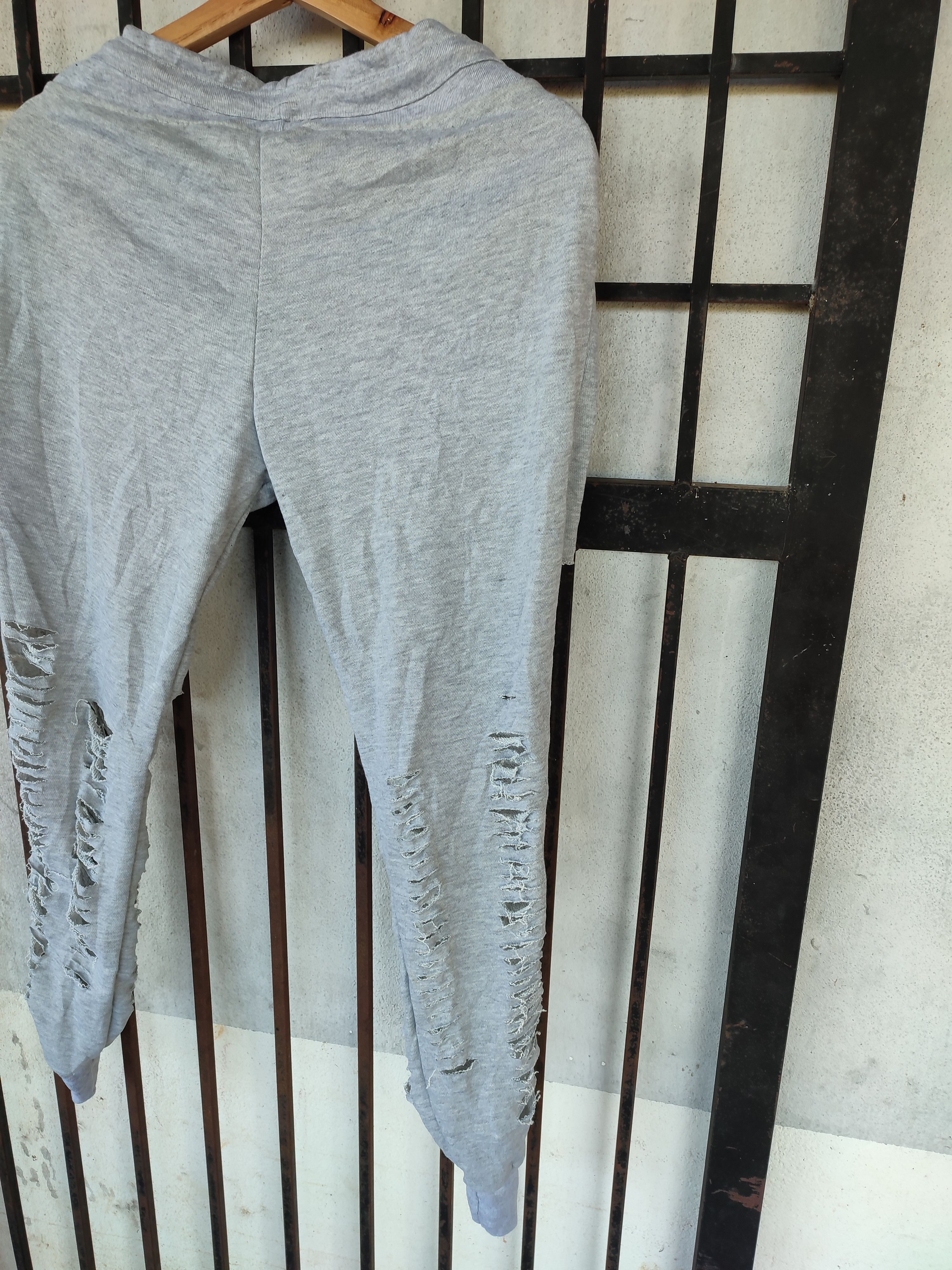 Japanese Brand Crazy Distressed JapaneseBrand Jogger Pants Size US 33 - 10 Thumbnail