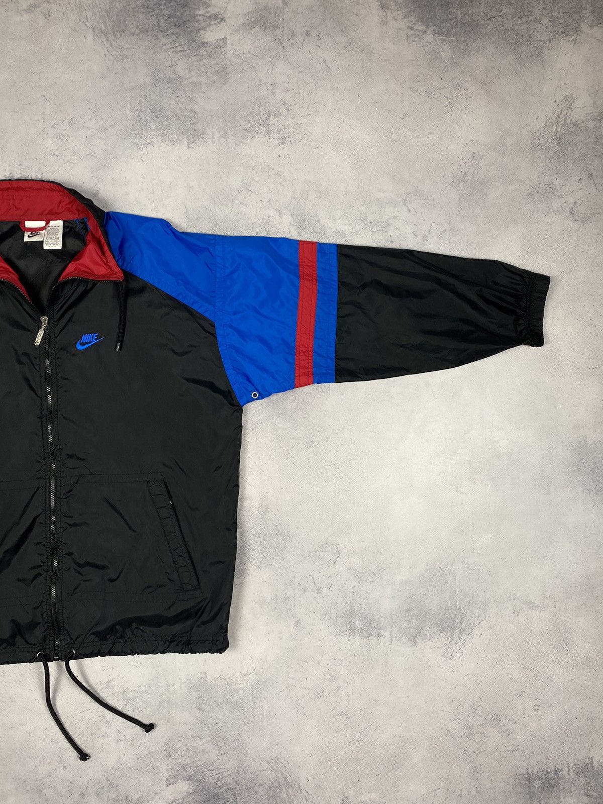 Nike Vintage 90s Nike Windrunner Activewear Light Track Jacket Size US L / EU 52-54 / 3 - 10 Thumbnail