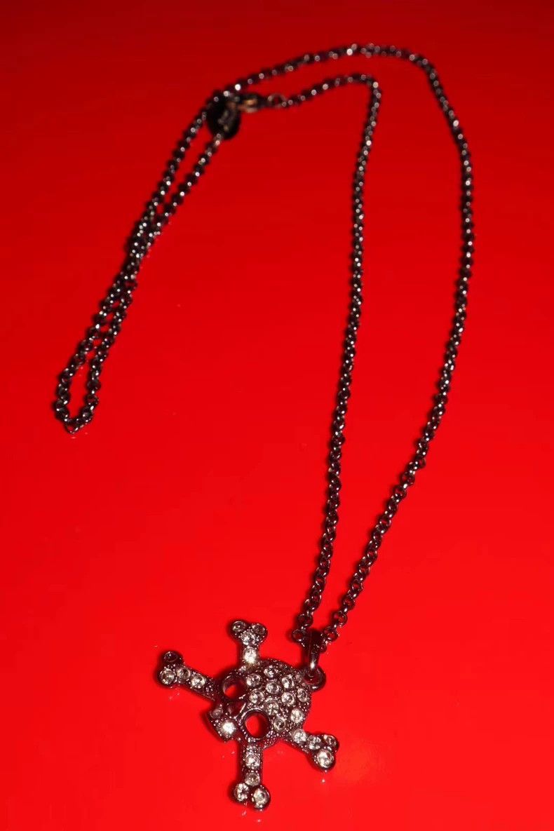 Vivienne Westwood Vivienne Westwood Crystal Skull Pendant Necklace Size ONE SIZE - 5 Thumbnail