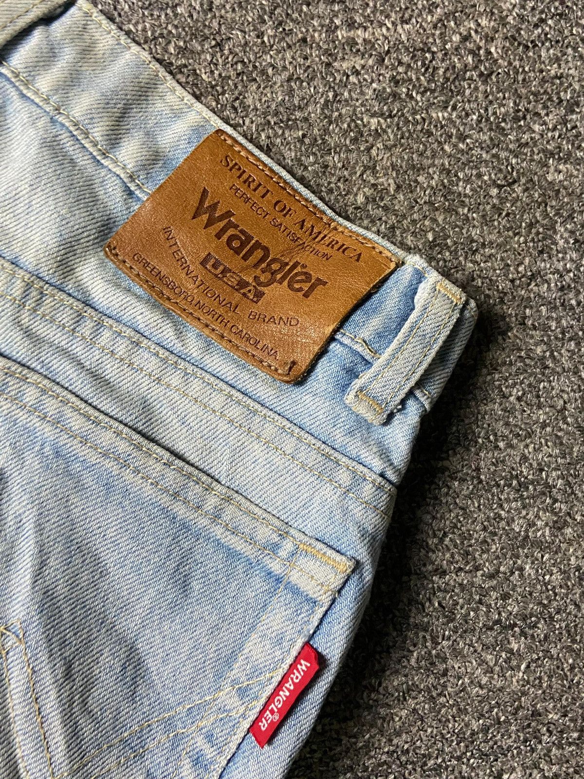 Wrangler Vintage WRANGLER Blue Denim Jeans (141) Size US 28 / EU 44 - 3 Thumbnail