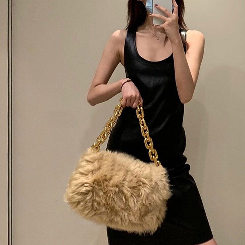 Bottega Veneta o1mle0325 Size: OS / Shearling Chain Pouch in Beige Size ONE SIZE - 4 Thumbnail