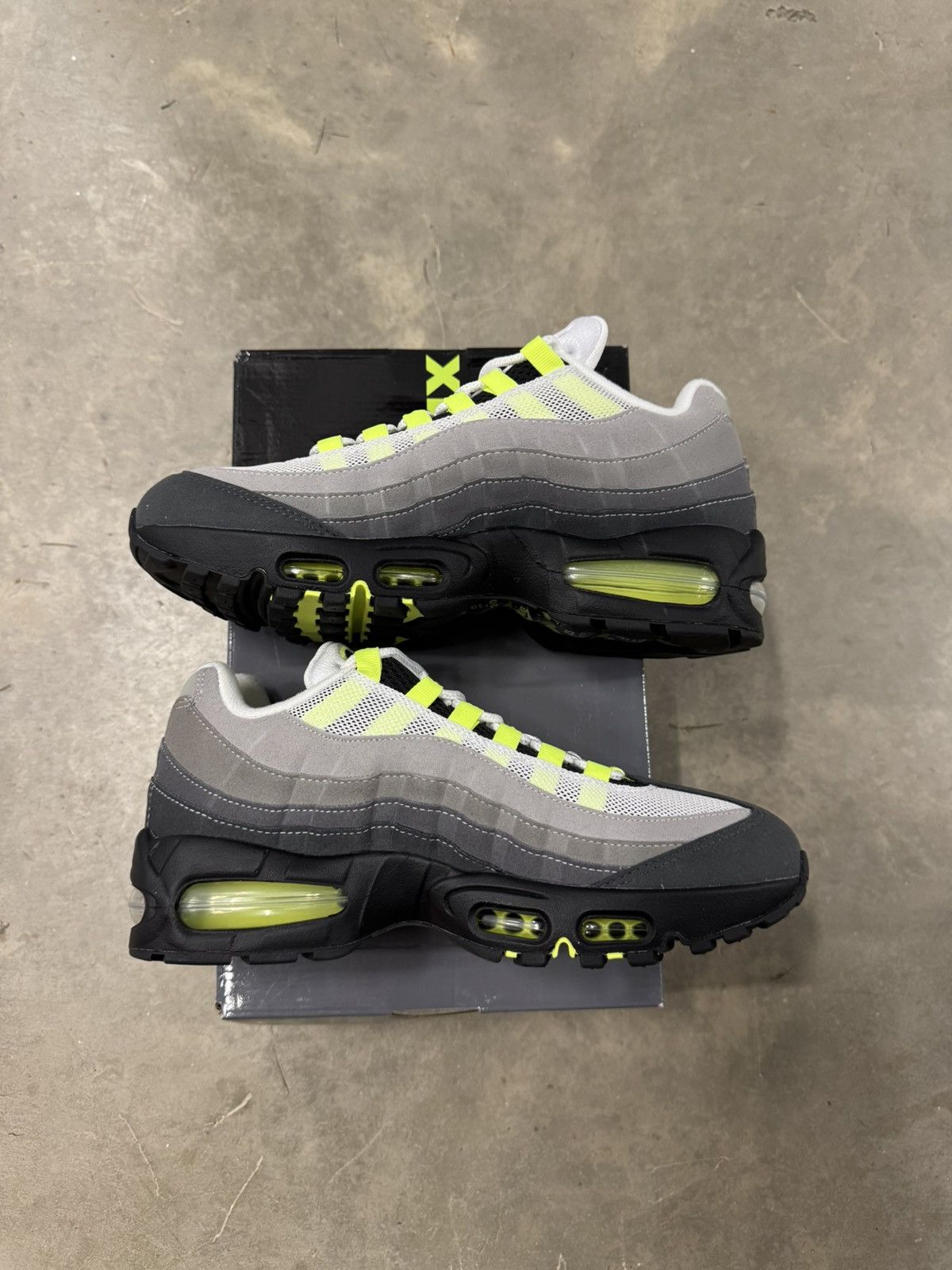 Nike Nike Air Max 95 OG Big Bubble Neon 2026 Size 7.5 Size US 7.5 / EU 40-41 - 3 Thumbnail