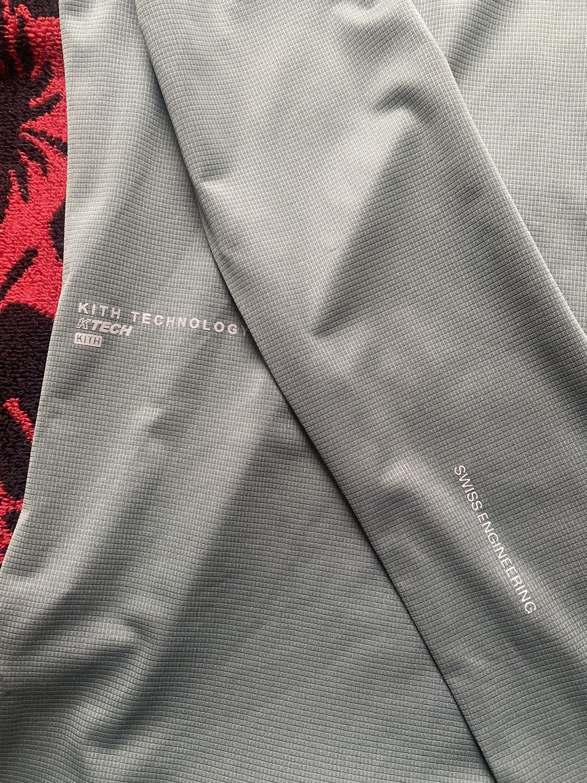 Kith Kith On Core Long Sleeve Tee Olive size Small Size US S / EU 44-46 / 1 - 6 Thumbnail