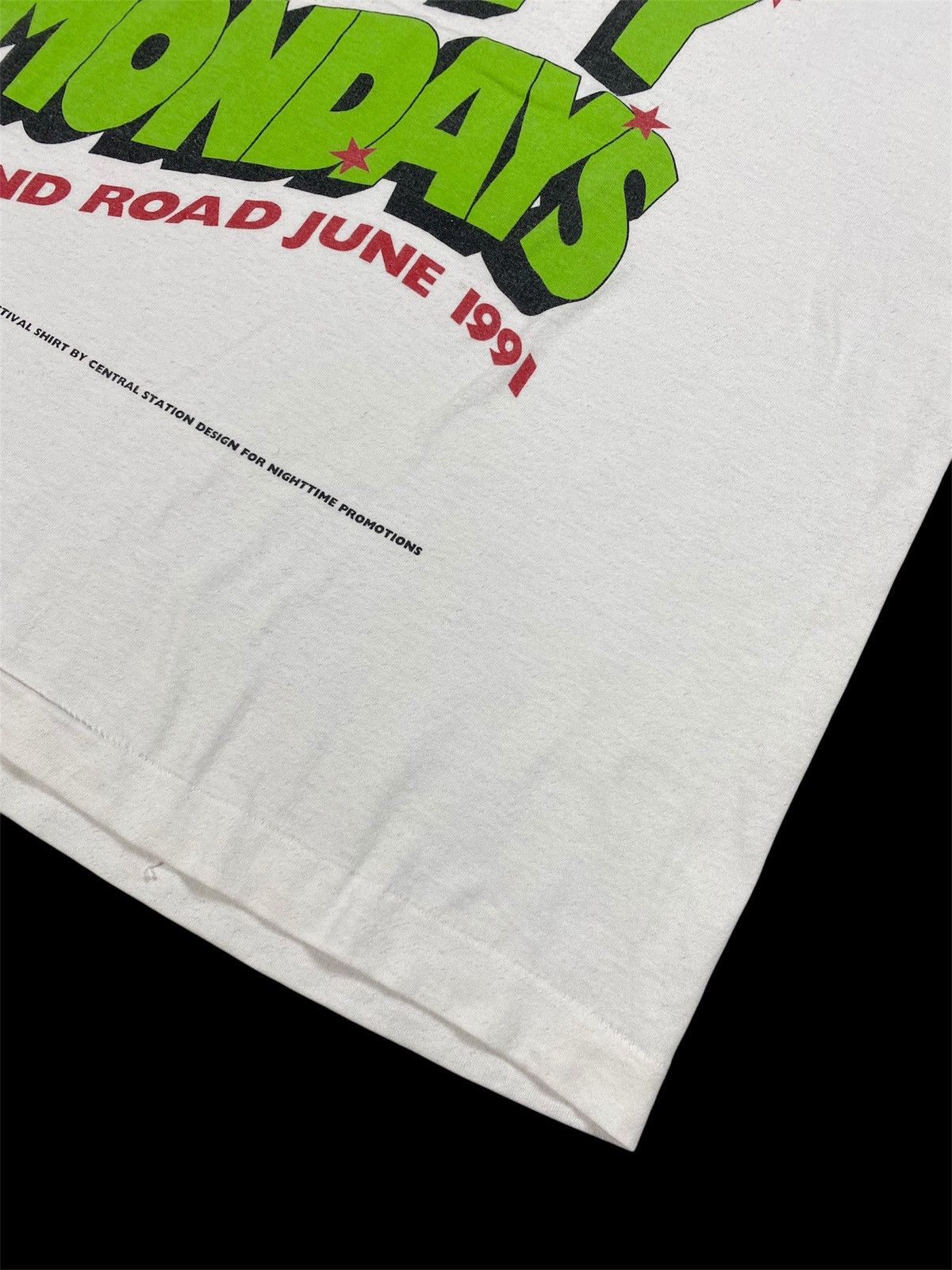 Band Tees Vintage Happy Mondays Elland Road June 1991 T-Shirt Size US XL / EU 56 / 4 - 9 Thumbnail
