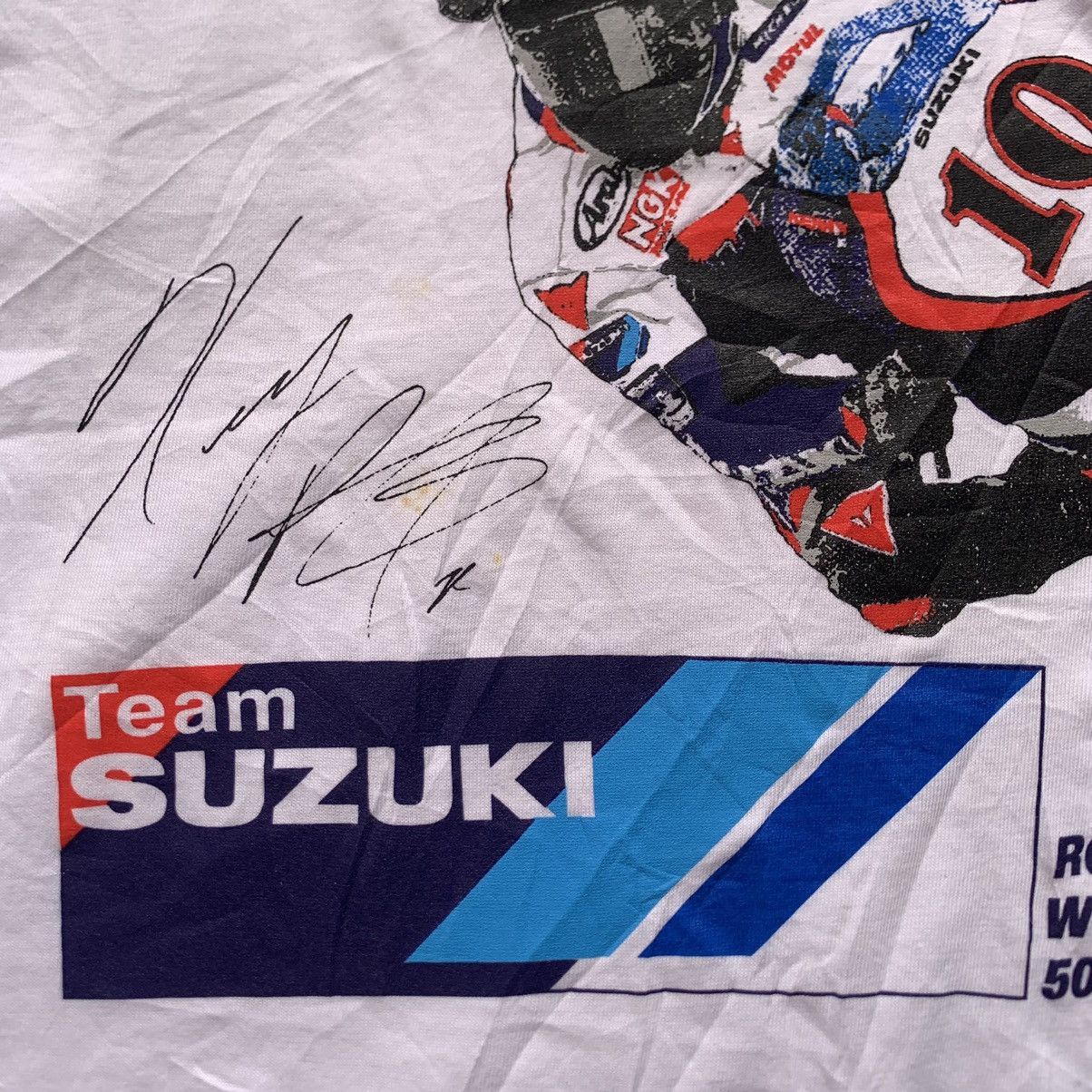 Vintage Vintage 90s Suzuki Racing Team Kenny Roberts Aoki T-Shirt Size US L / EU 52-54 / 3 - 7 Thumbnail