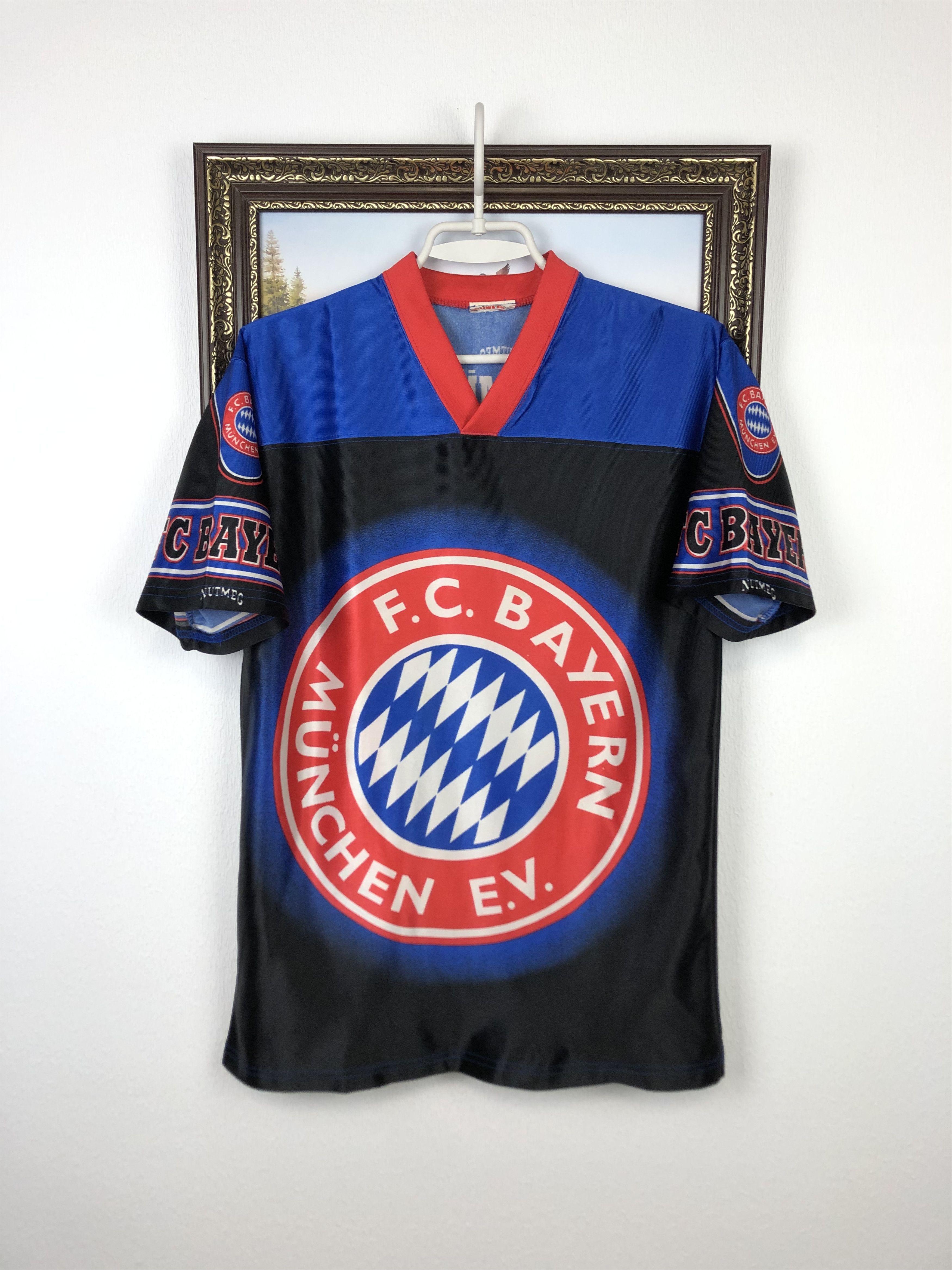 Nutmeg Vintage Nutmeg Bayern Munich Football Shirt Over Print Size US S / EU 44-46 / 1 - 1 Thumbnail